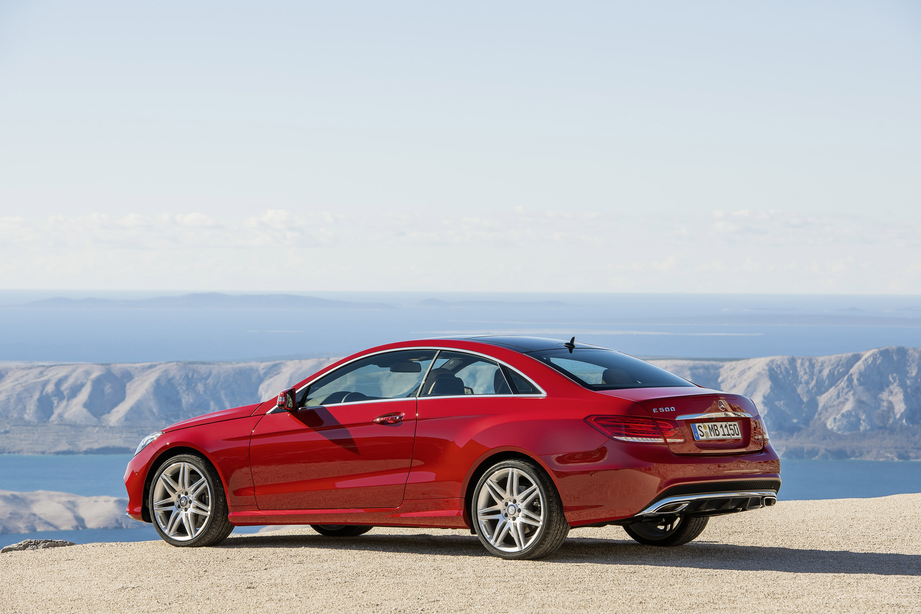 Mercedes-Benz E-Class Coupe photo #43