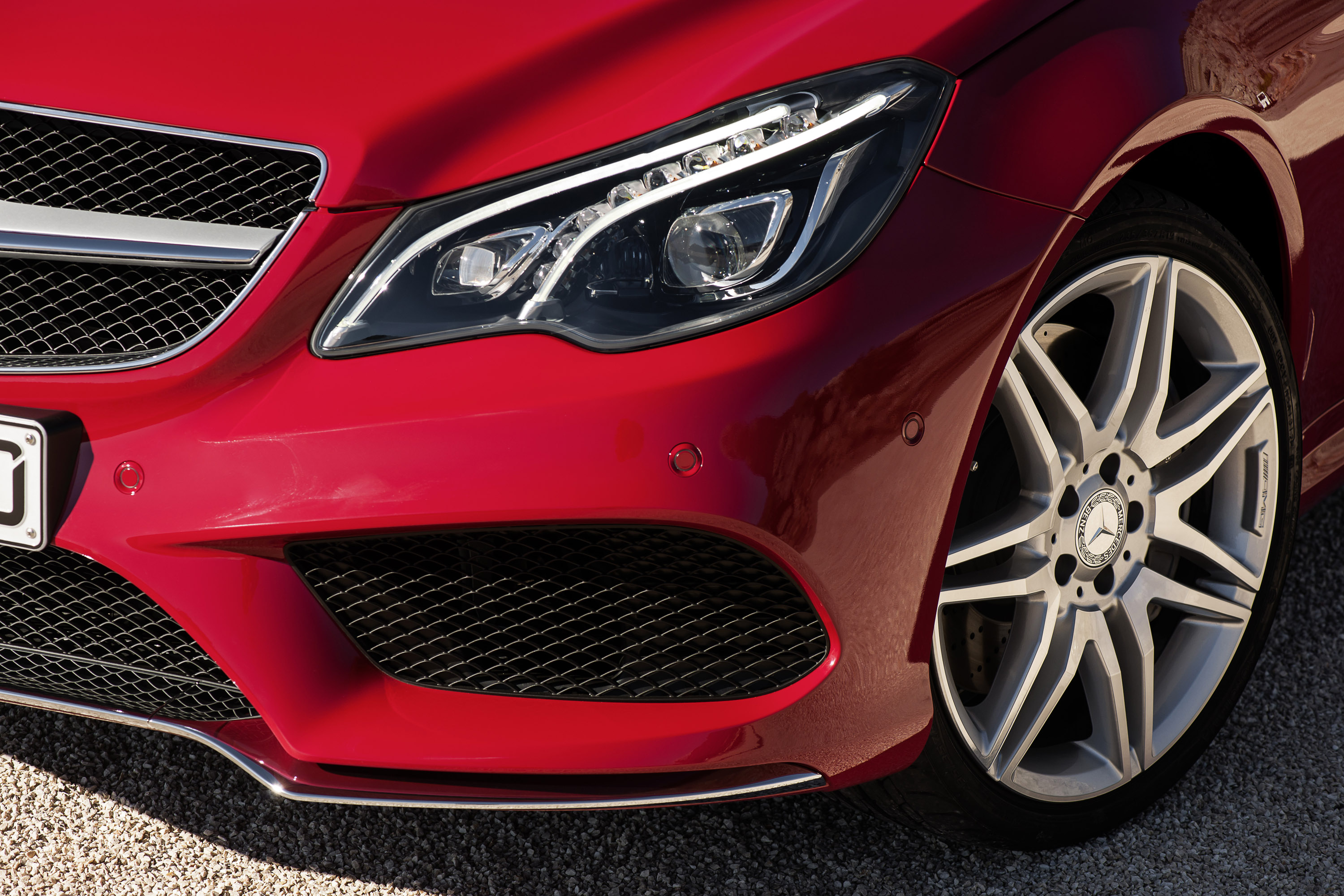 Mercedes-Benz E-Class Coupe photo #48