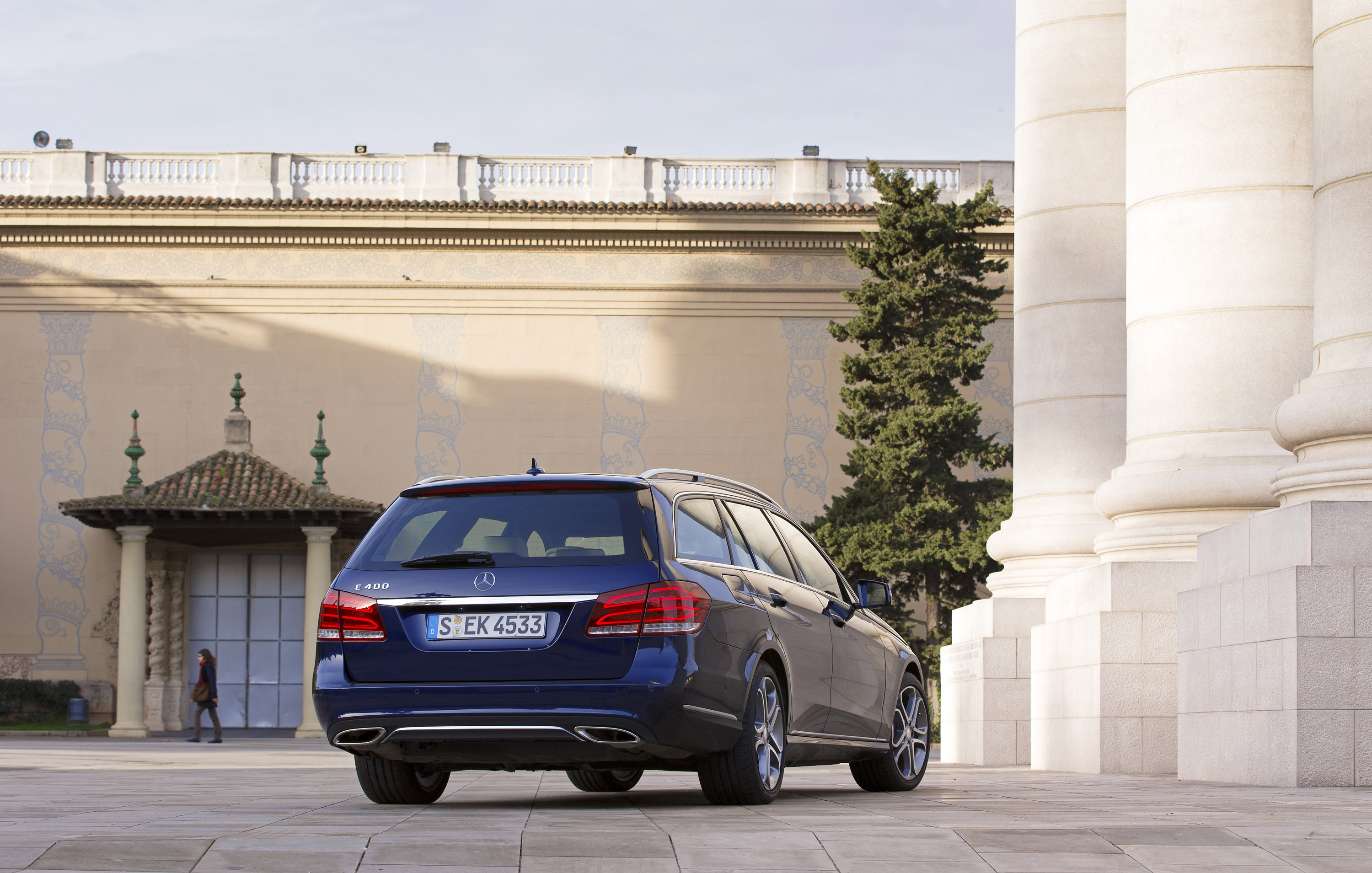 Mercedes-Benz E-Class Estate photo #49