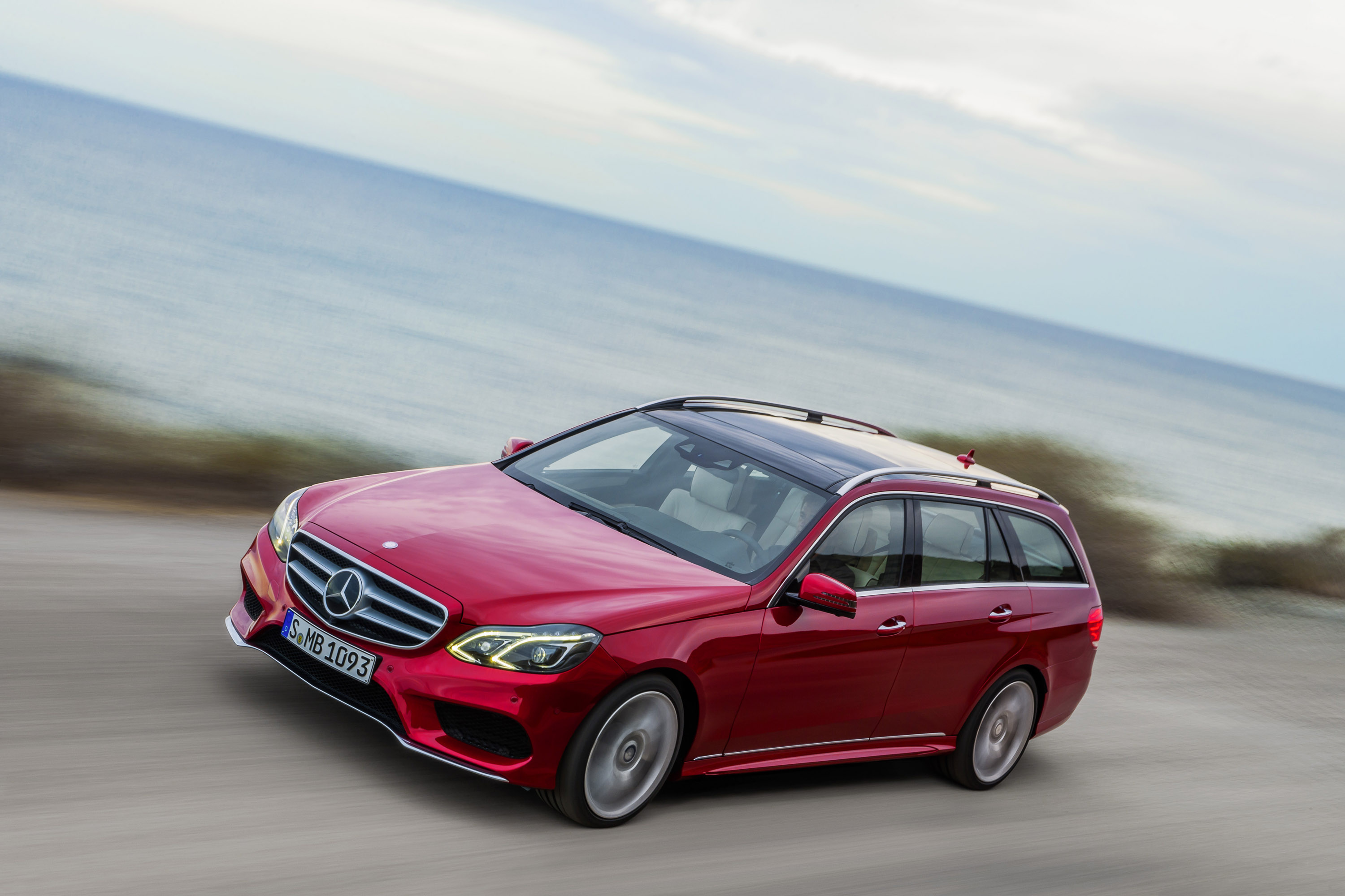 Mercedes-Benz E-Class photo #2