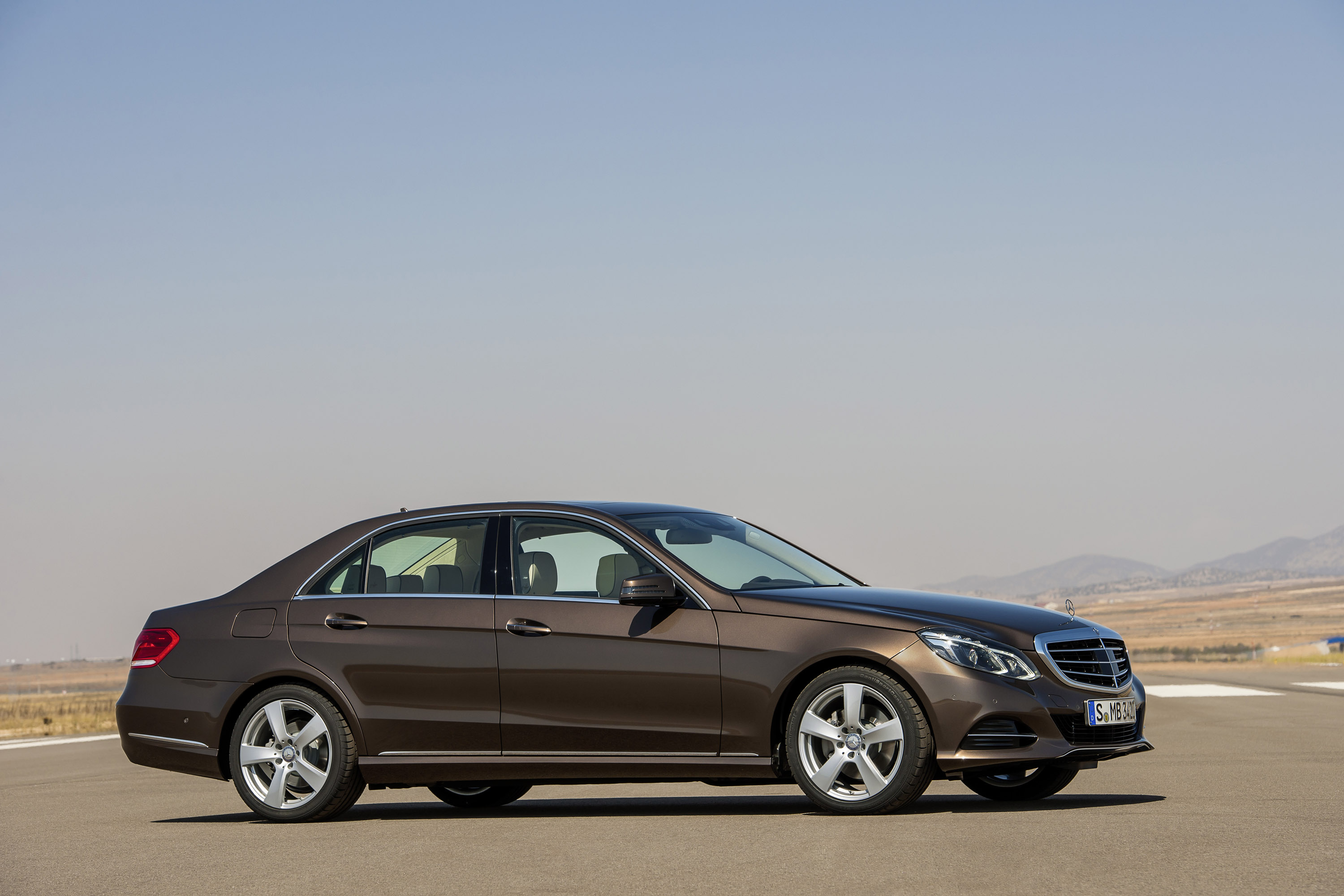 Mercedes-Benz E-Class photo #29