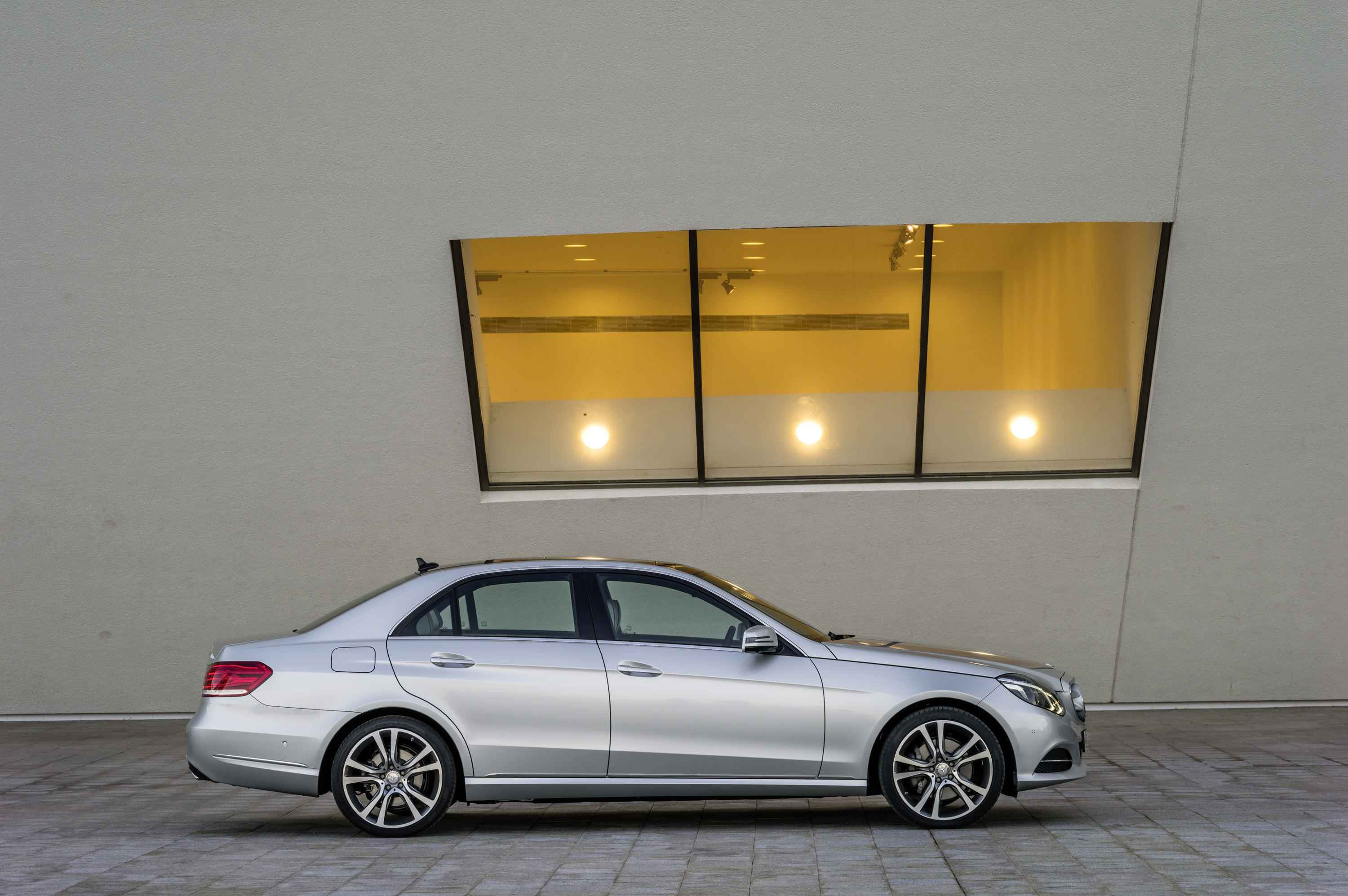 Mercedes-Benz E-Class photo #33