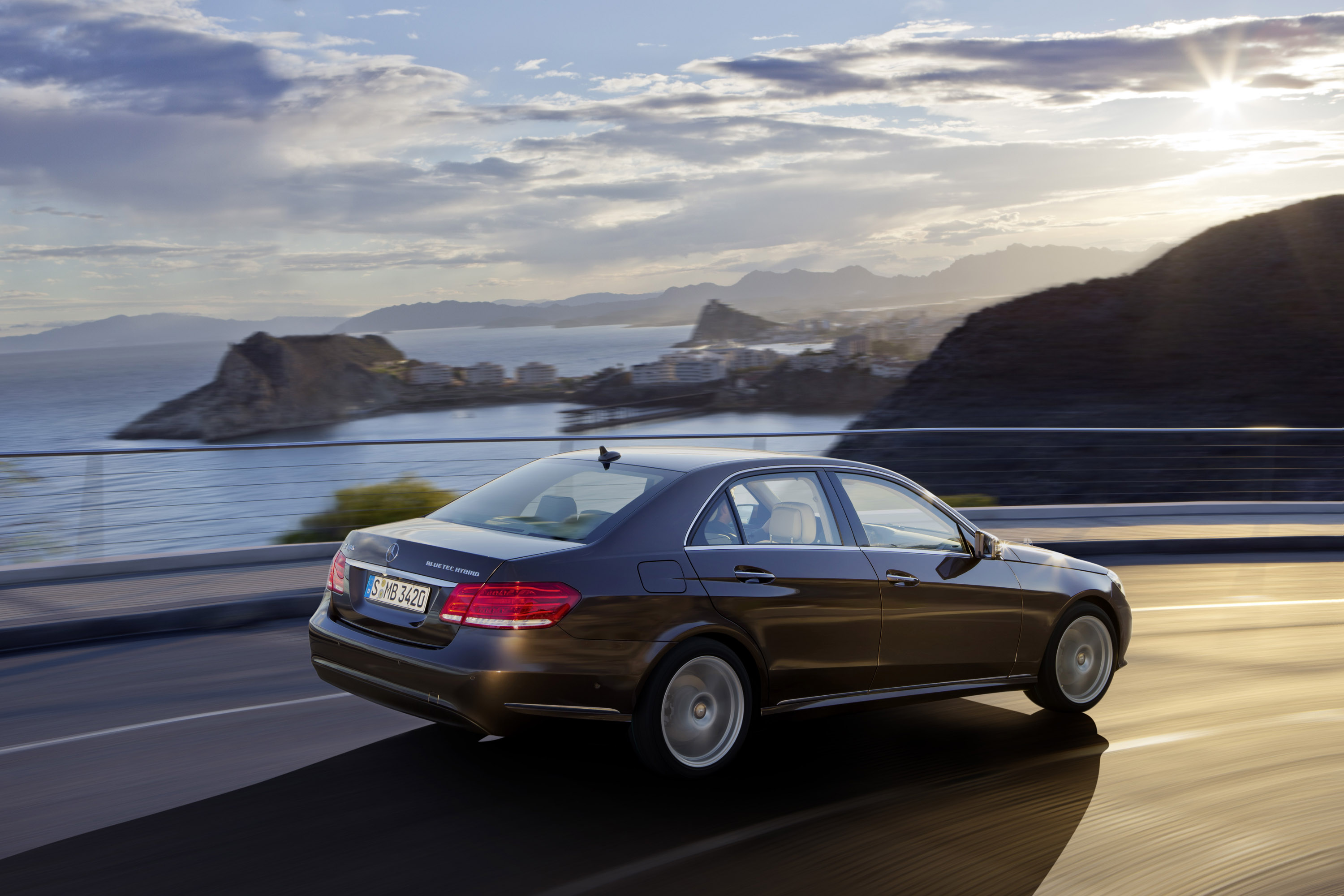 Mercedes-Benz E-Class photo #34