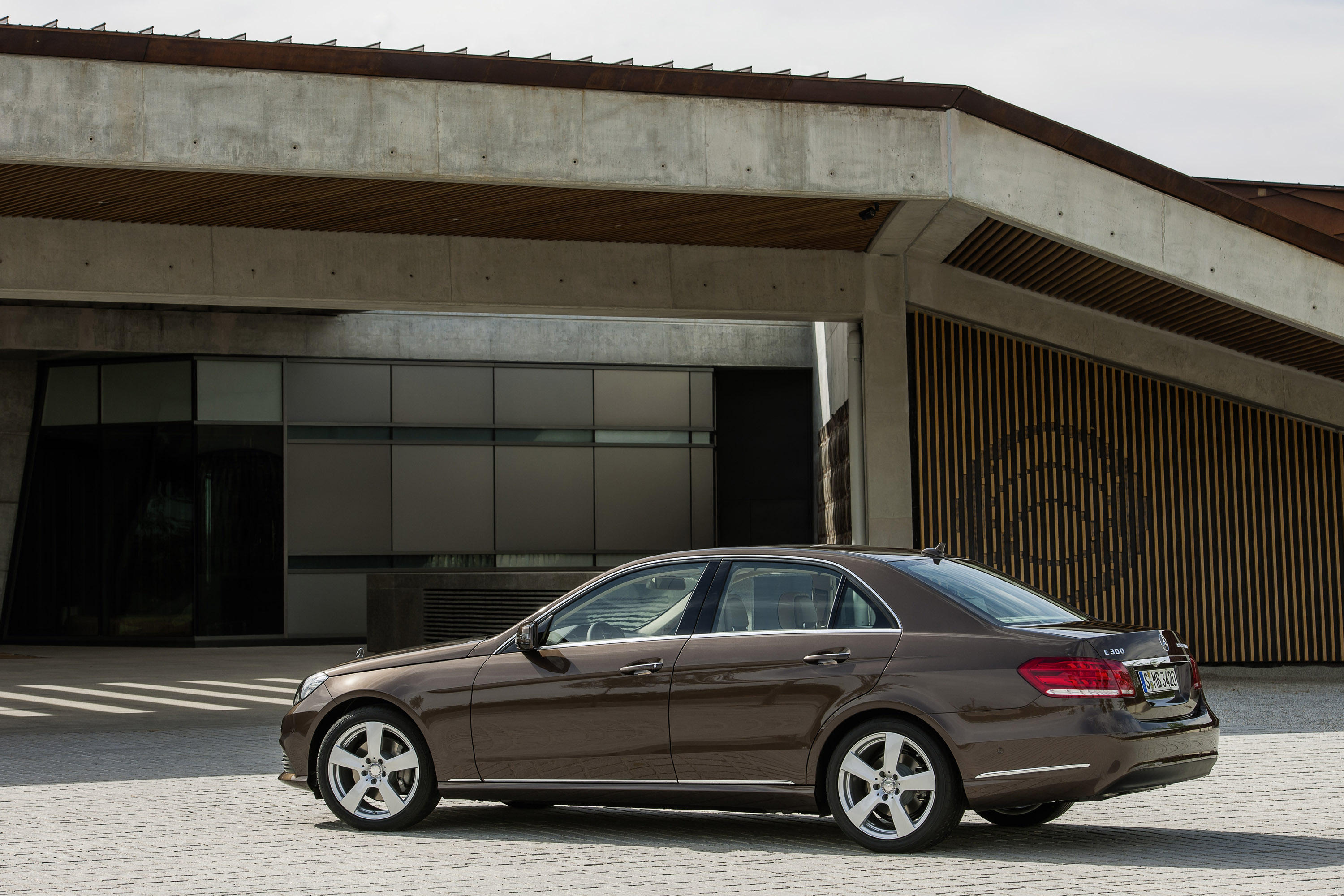 Mercedes-Benz E-Class photo #35