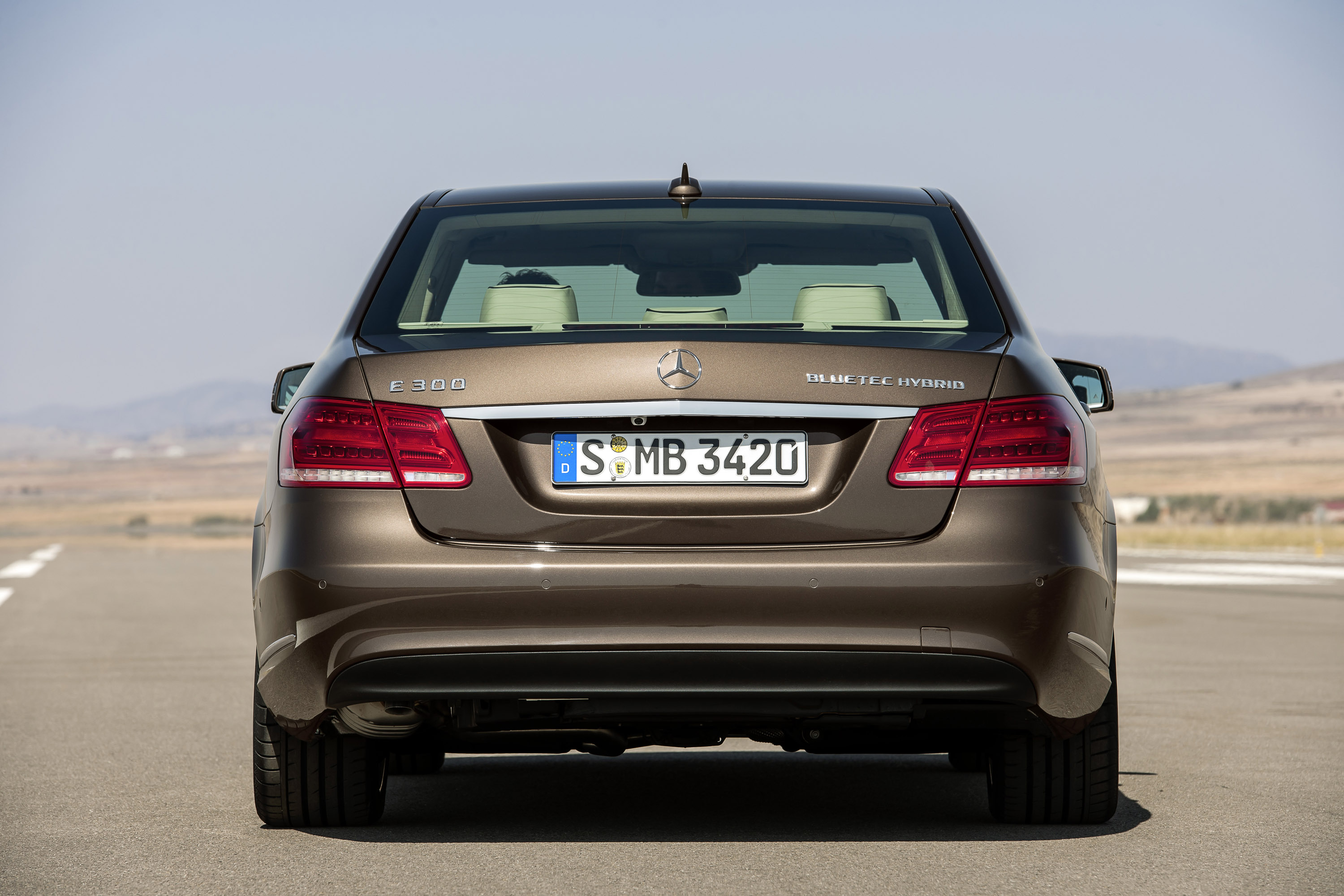 Mercedes-Benz E-Class photo #38