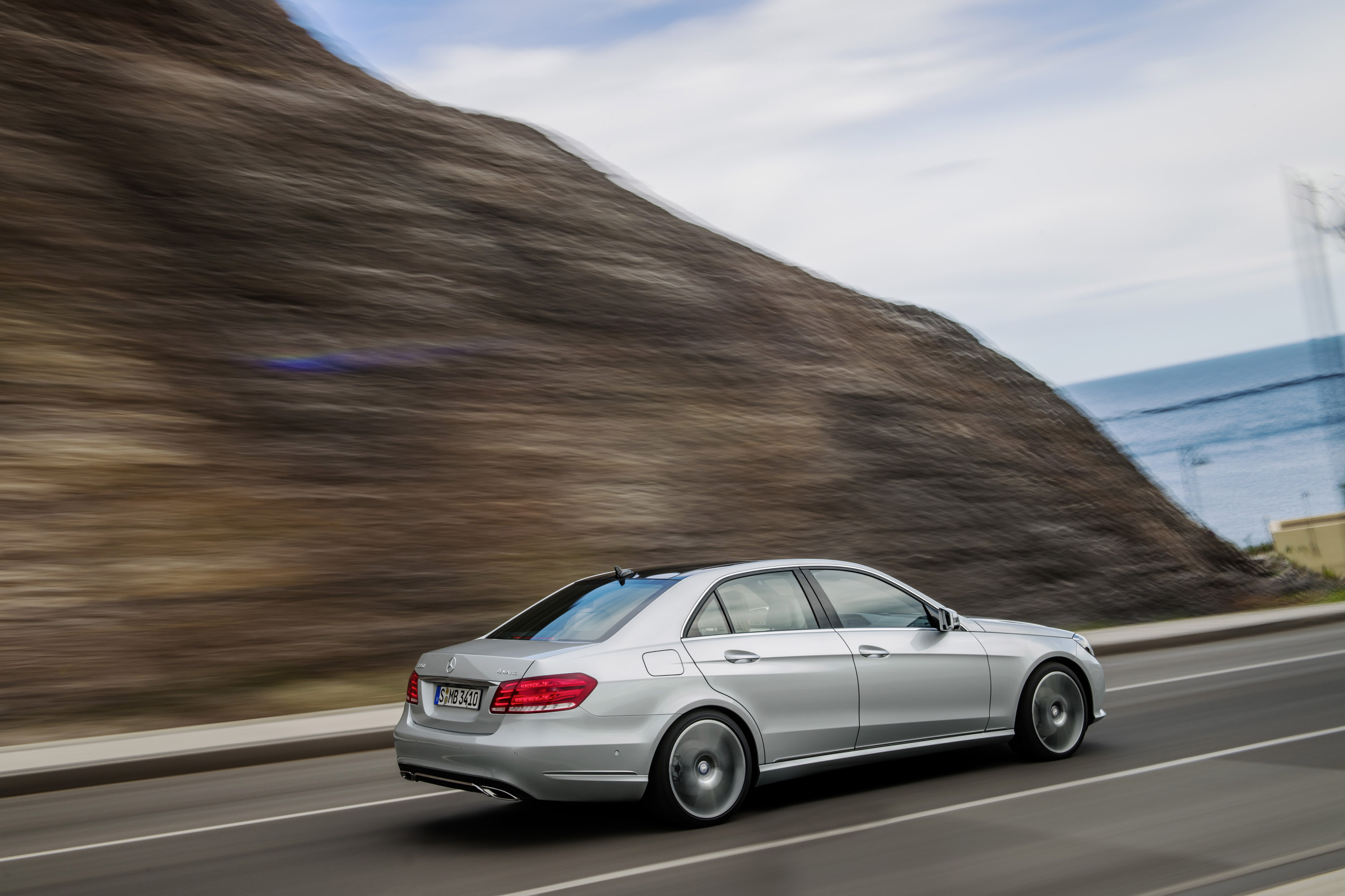 Mercedes-Benz E-Class photo #39
