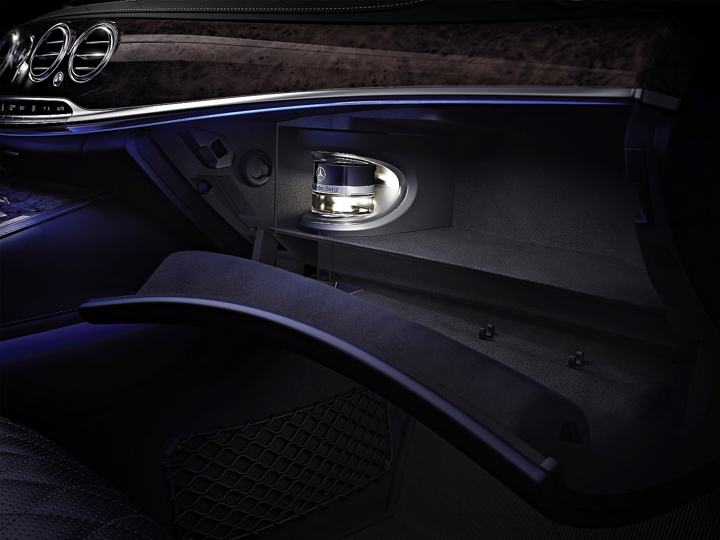 Mercedes-Benz S-Class photo #25