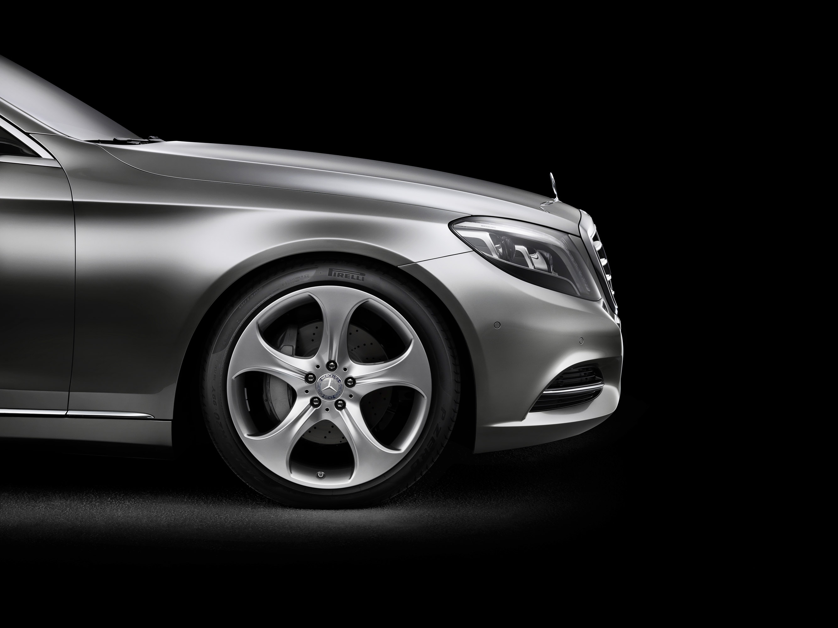 Mercedes-Benz S-Class photo #32