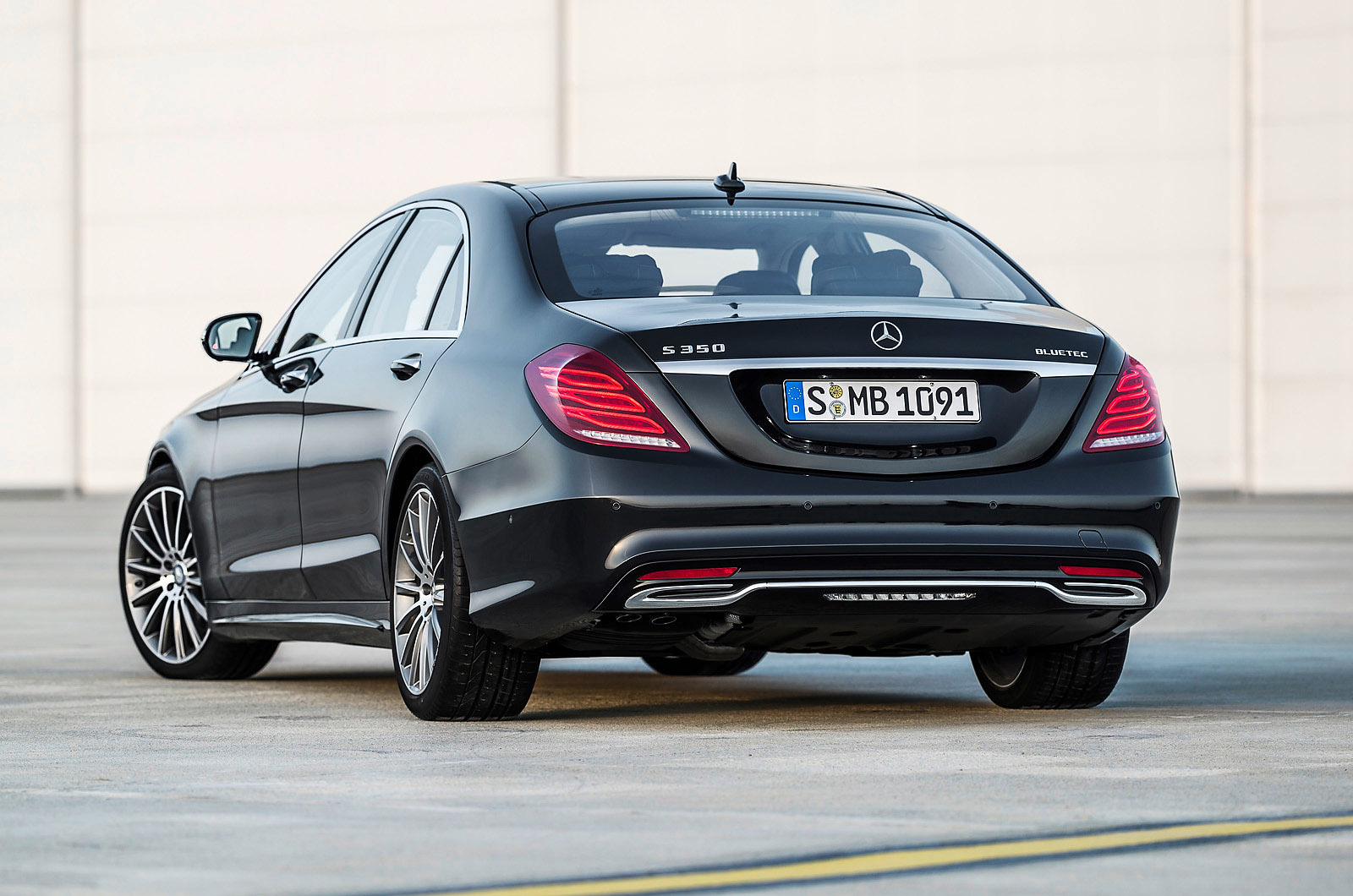 Mercedes-Benz S-Class photo #35