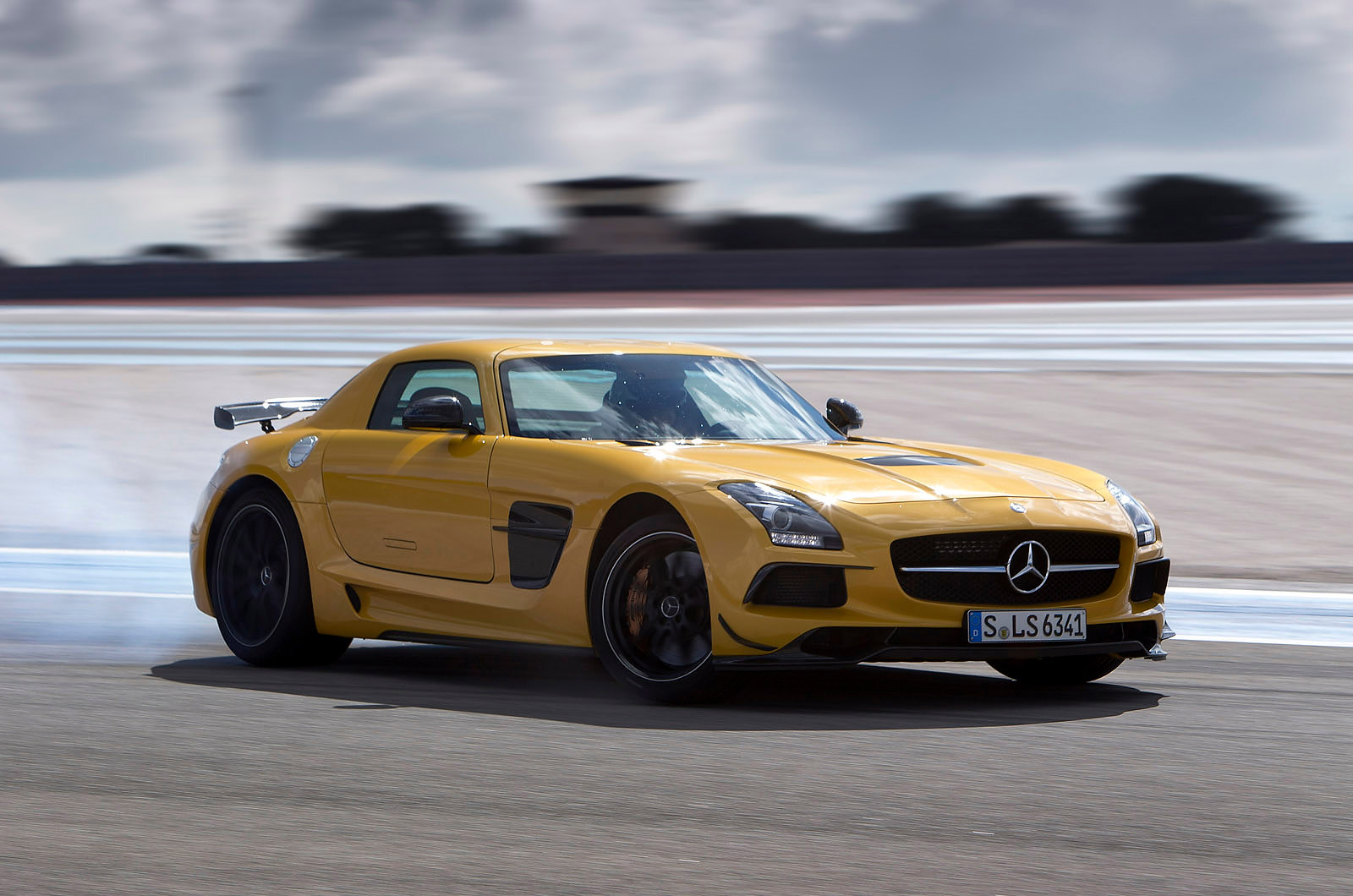 Mercedes-Benz SLS AMG Black Series photo #26