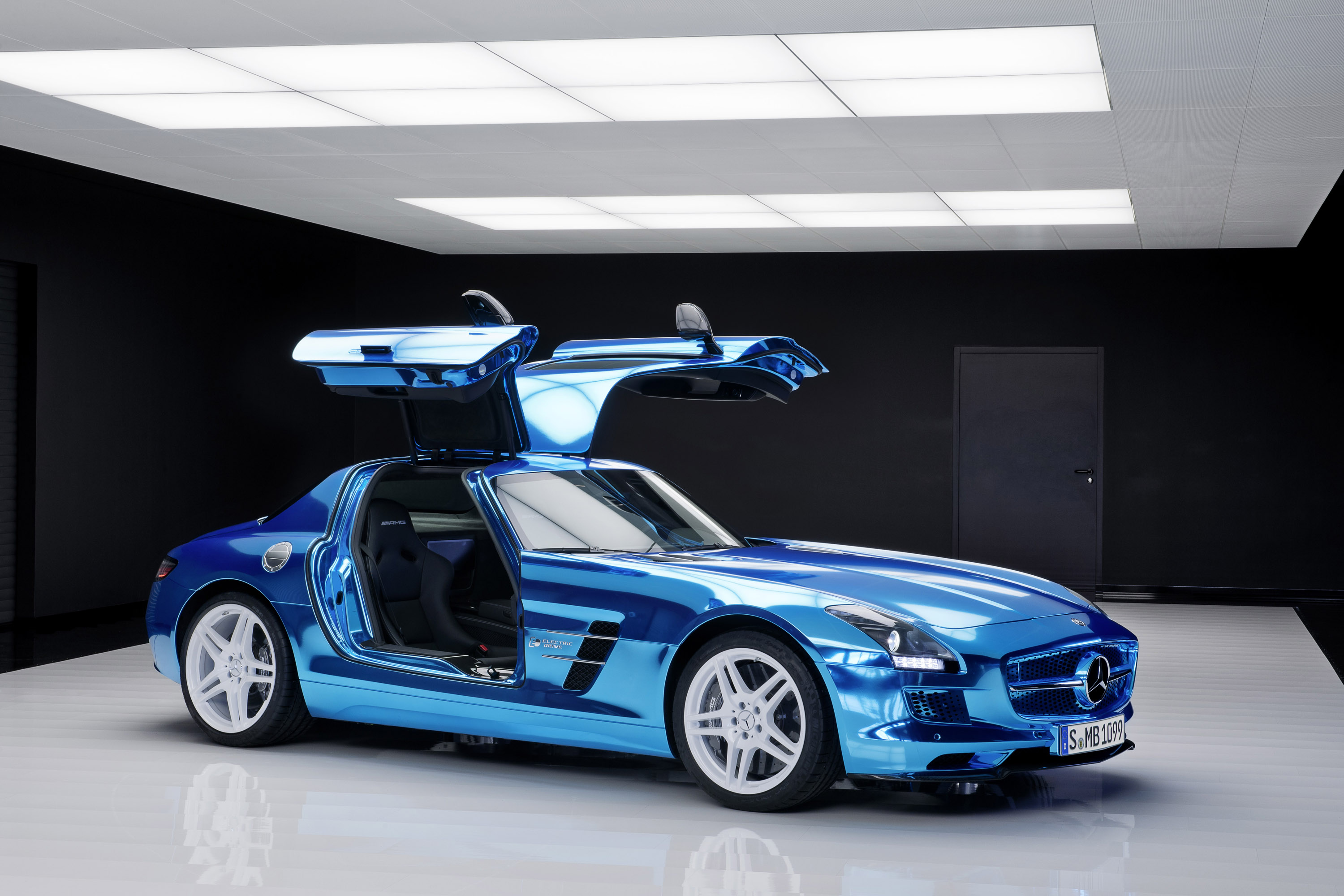 Mercedes-Benz SLS AMG Coupe Electric Drive photo #7