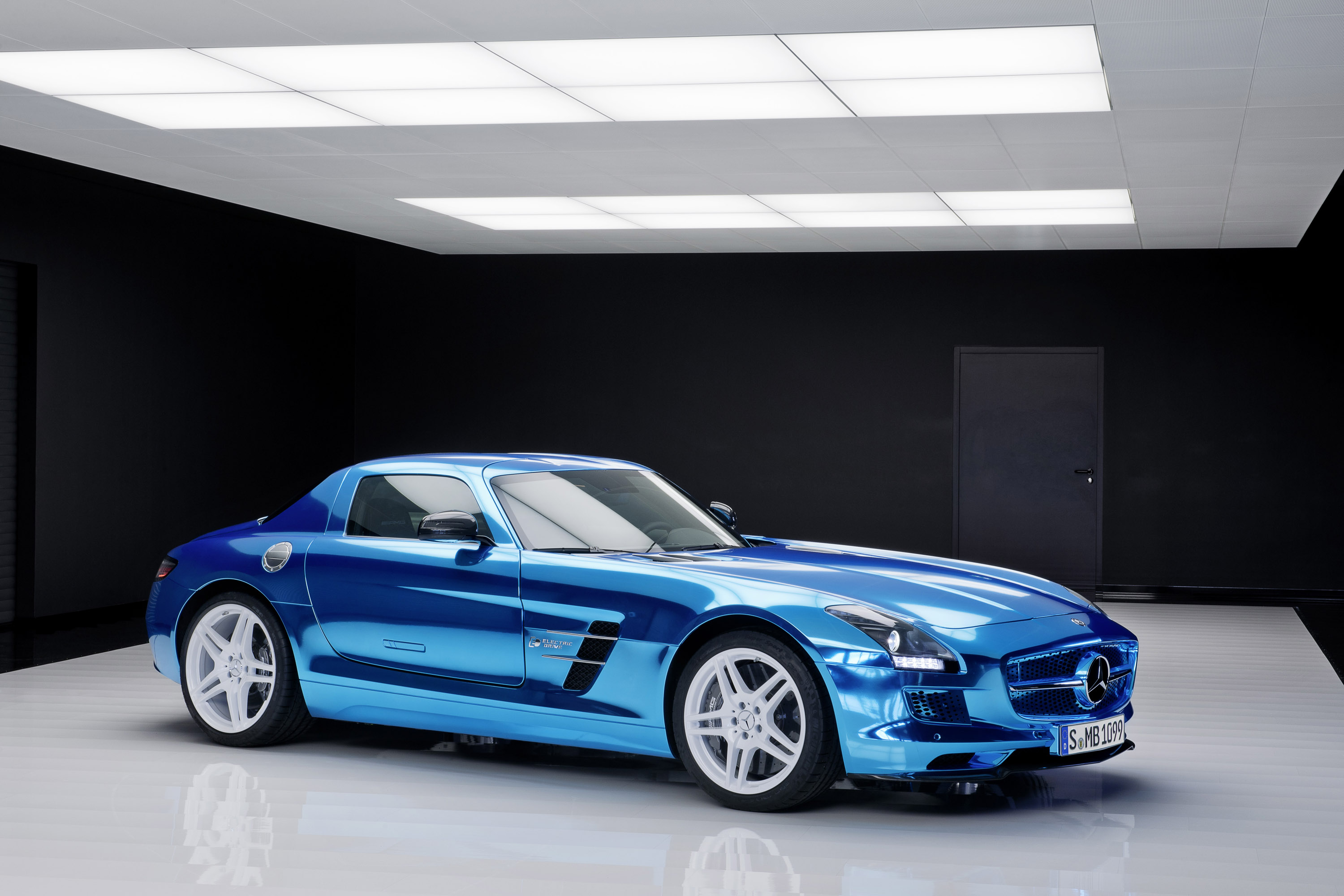 Mercedes-Benz SLS AMG Coupe Electric Drive photo #9
