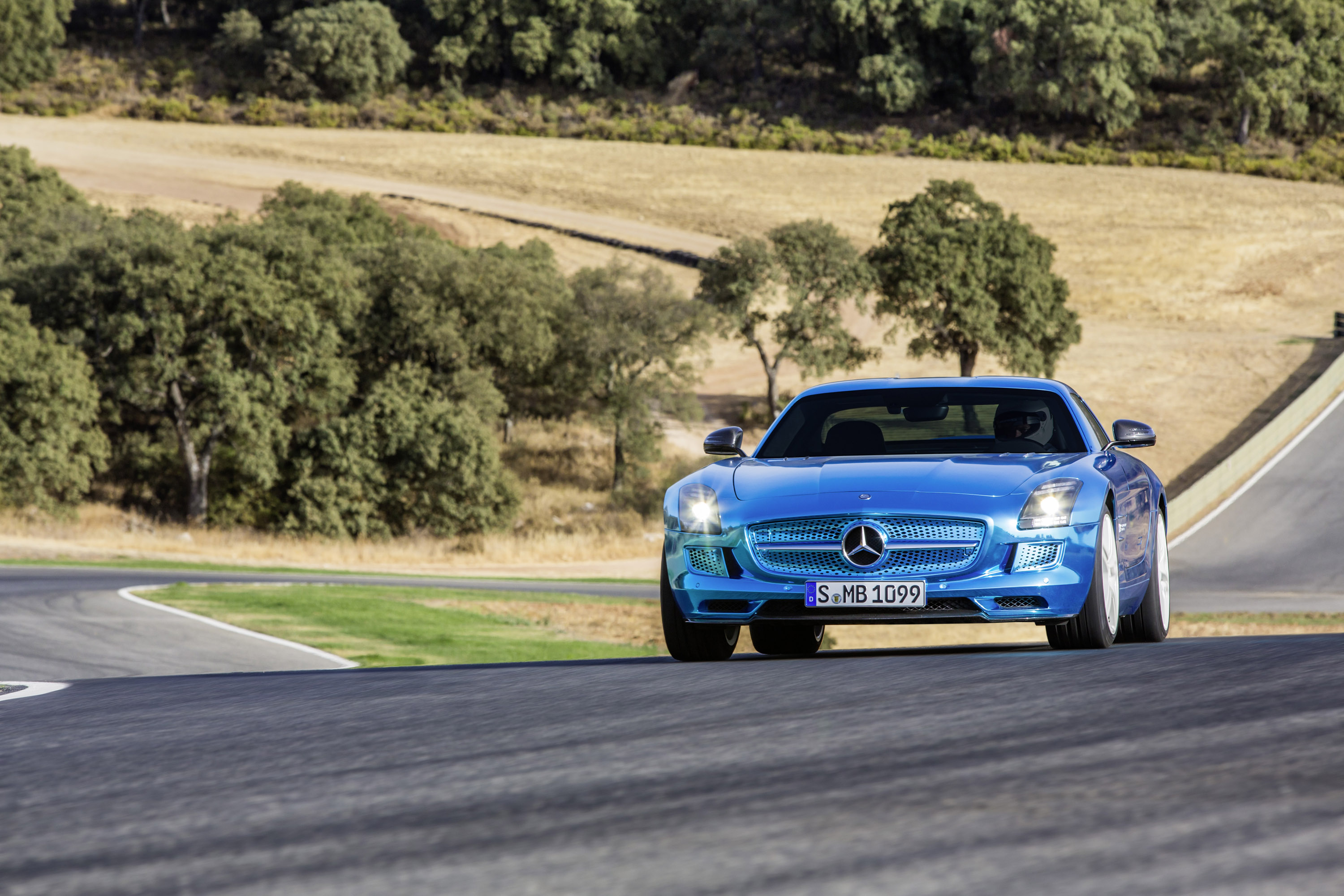 Mercedes Benz SLS AMG РіРѕР»СѓР±РѕР№