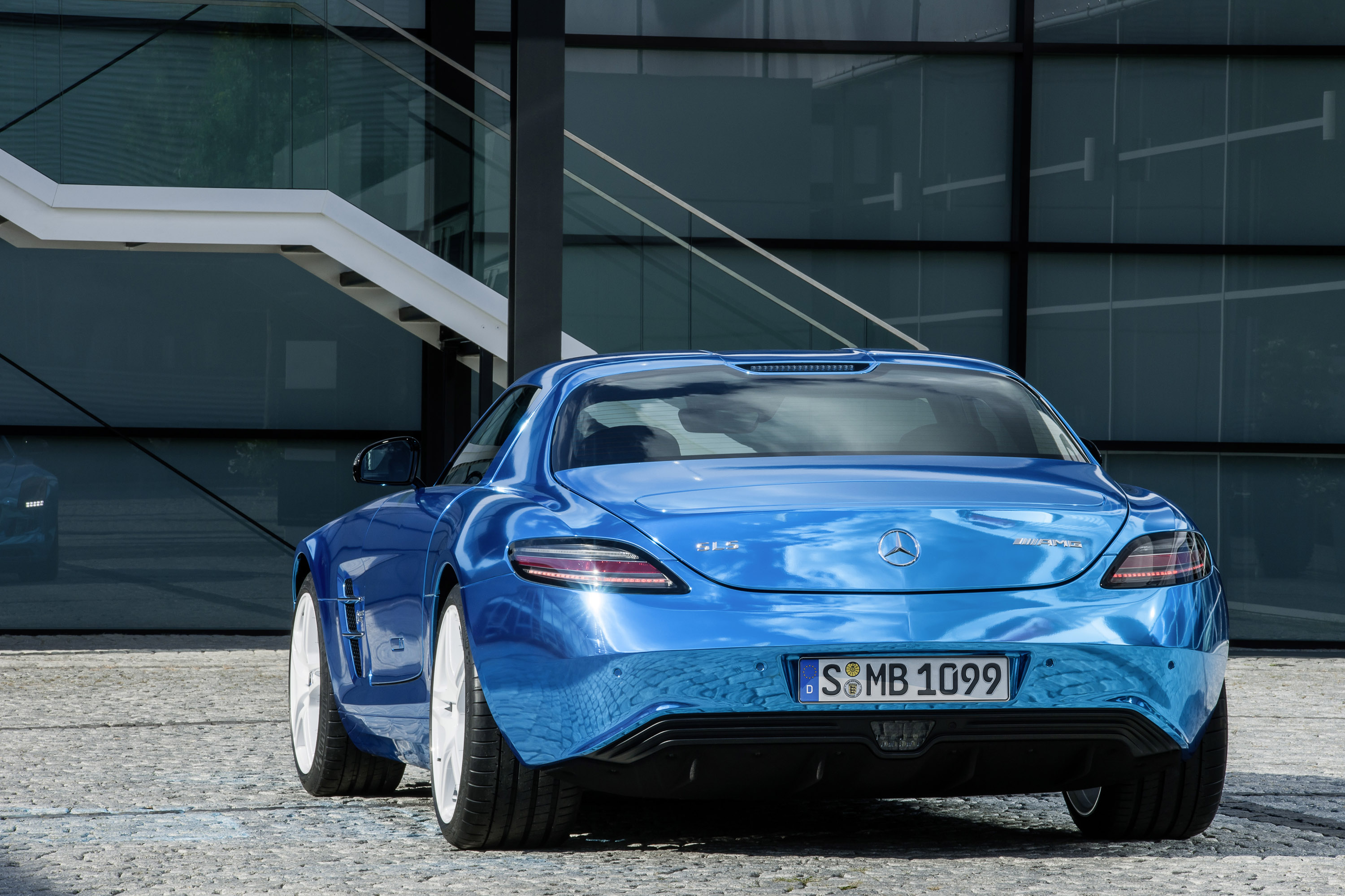 Mercedes-Benz SLS AMG Coupe Electric Drive photo #24