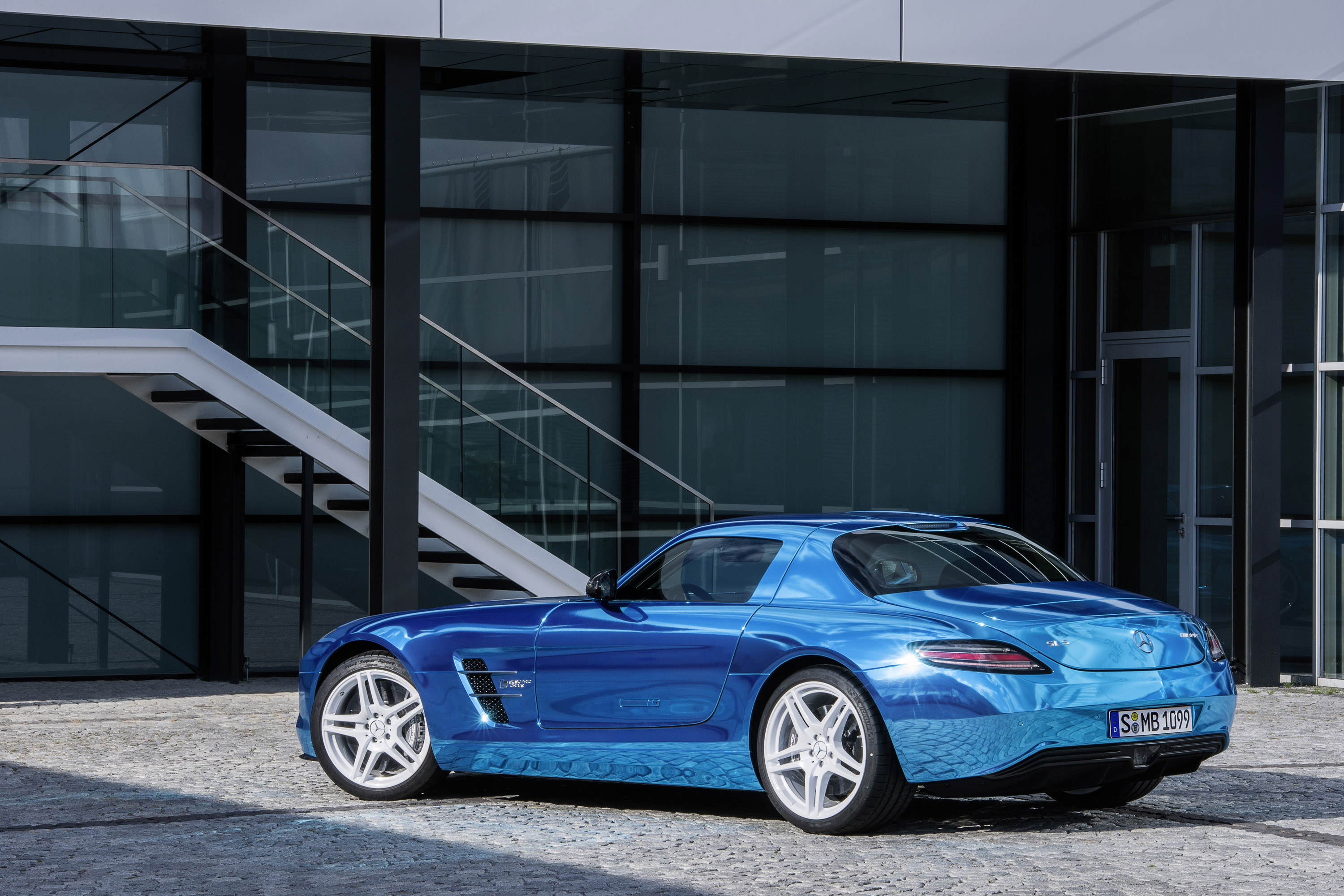 Mercedes-Benz SLS AMG Coupe Electric Drive photo #26