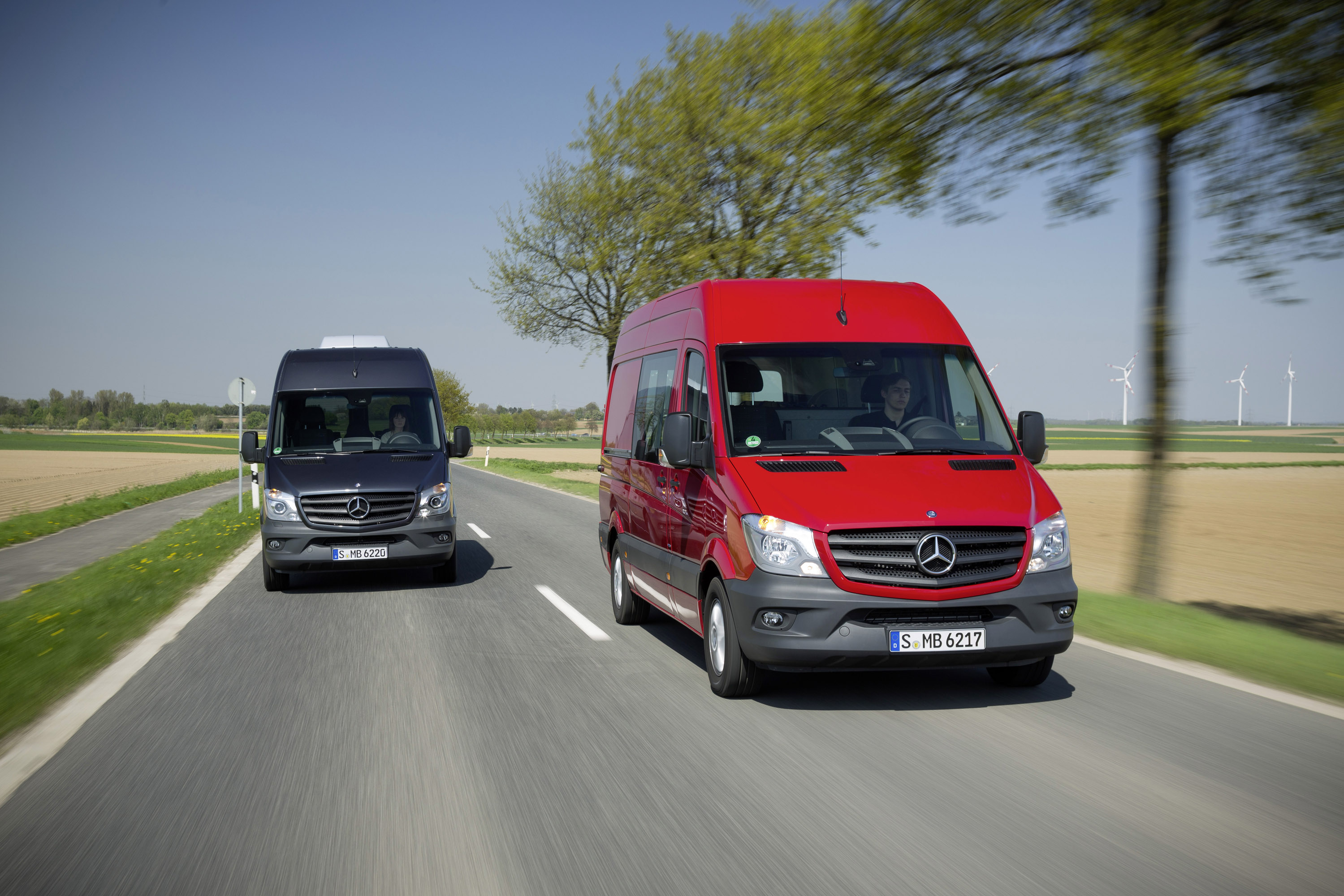 Mercedes-Benz Sprinter photo #2