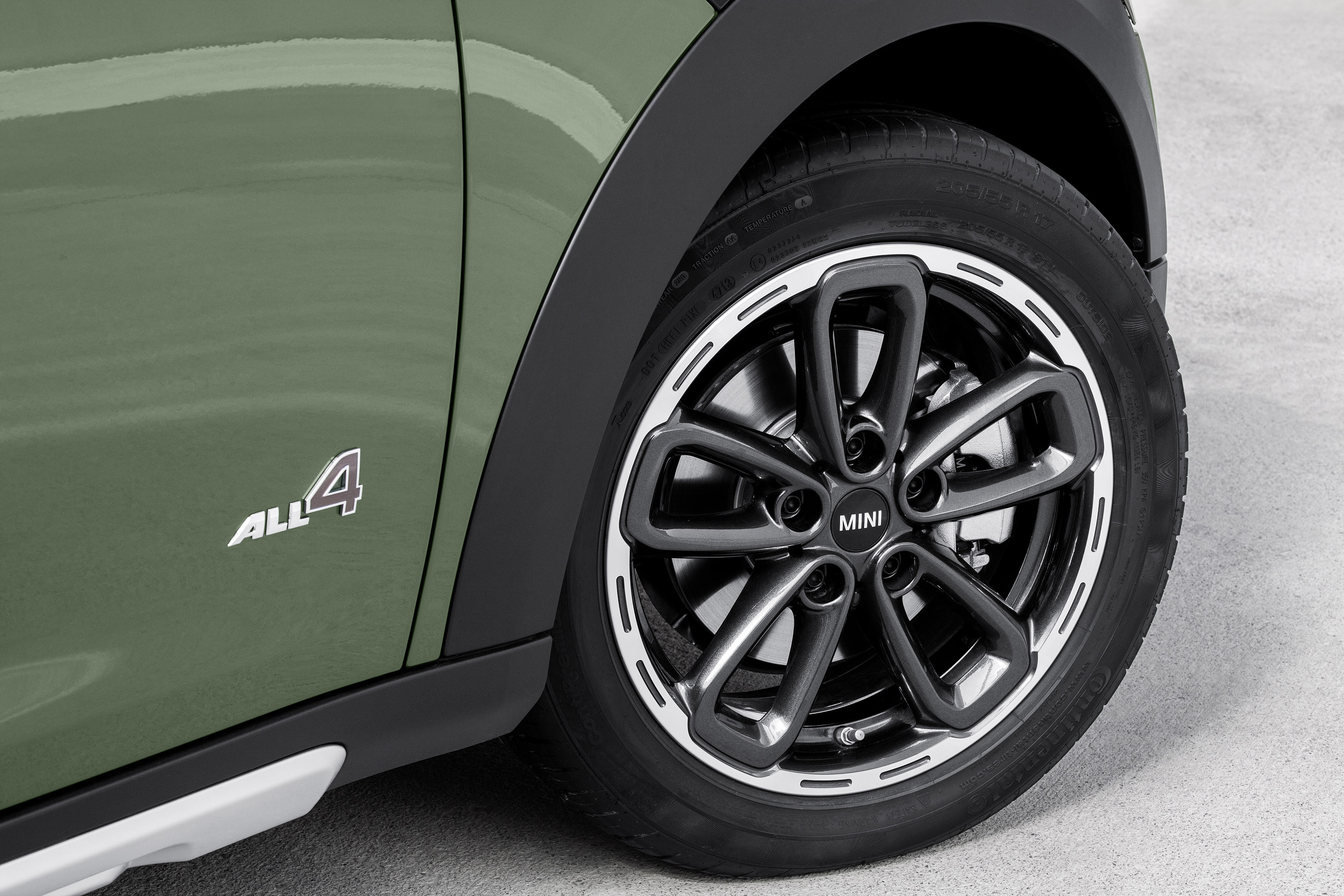 Mini Countryman photo #38