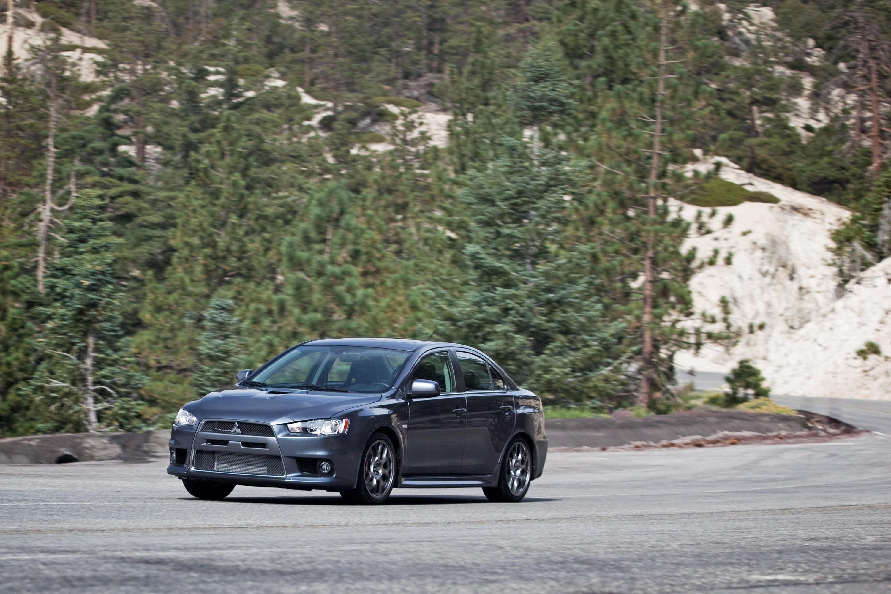 Mitsubishi Lancer Evolution photo #16