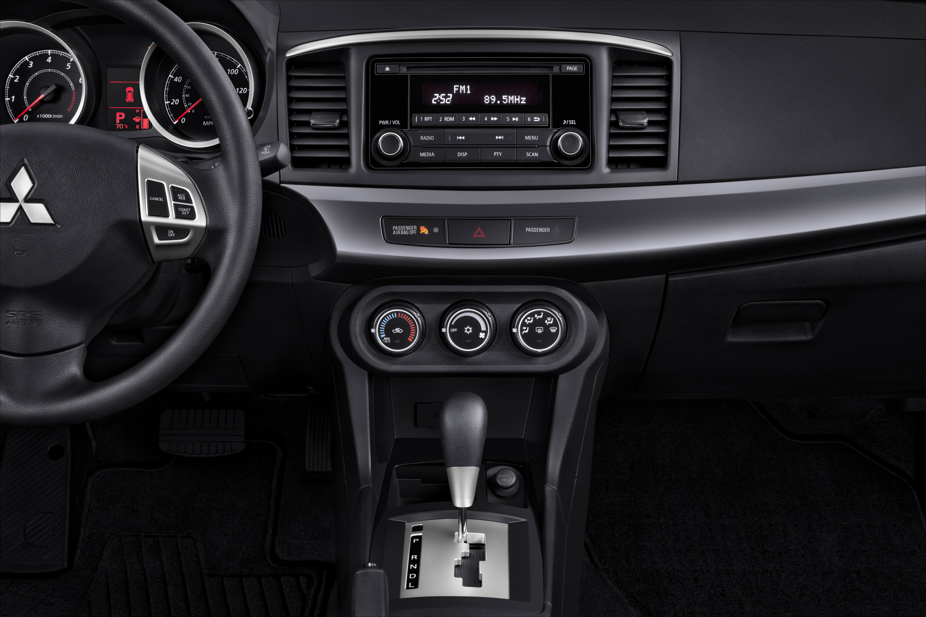 Mitsubishi Lancer photo #14