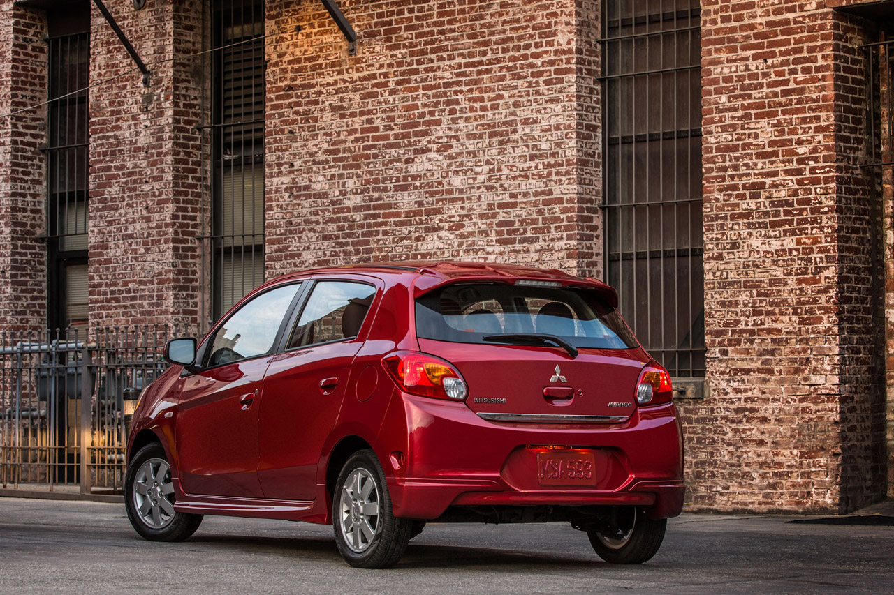 Mitsubishi Mirage photo #17