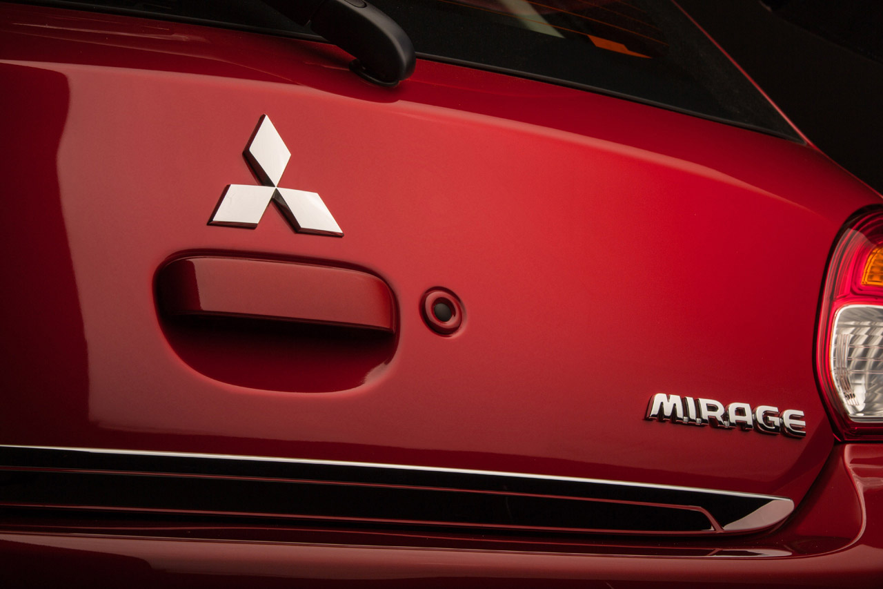 Mitsubishi Mirage photo #22