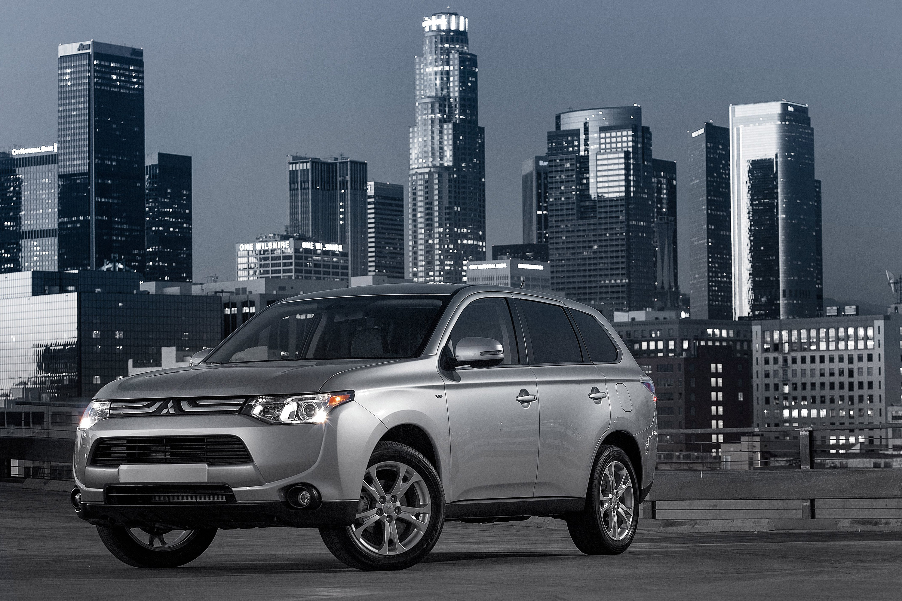 Mitsubishi Outlander photo #26