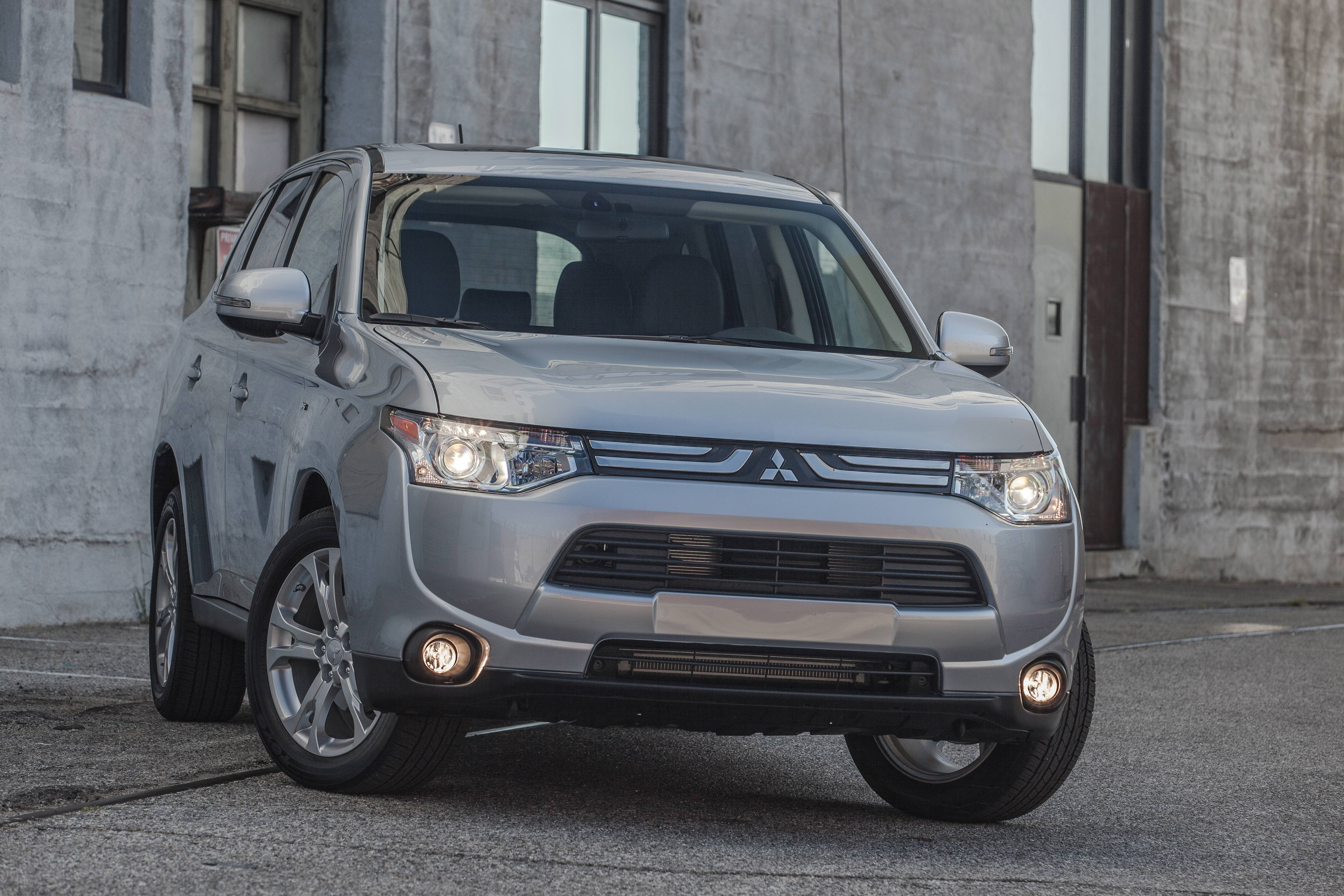 Mitsubishi Outlander photo #28