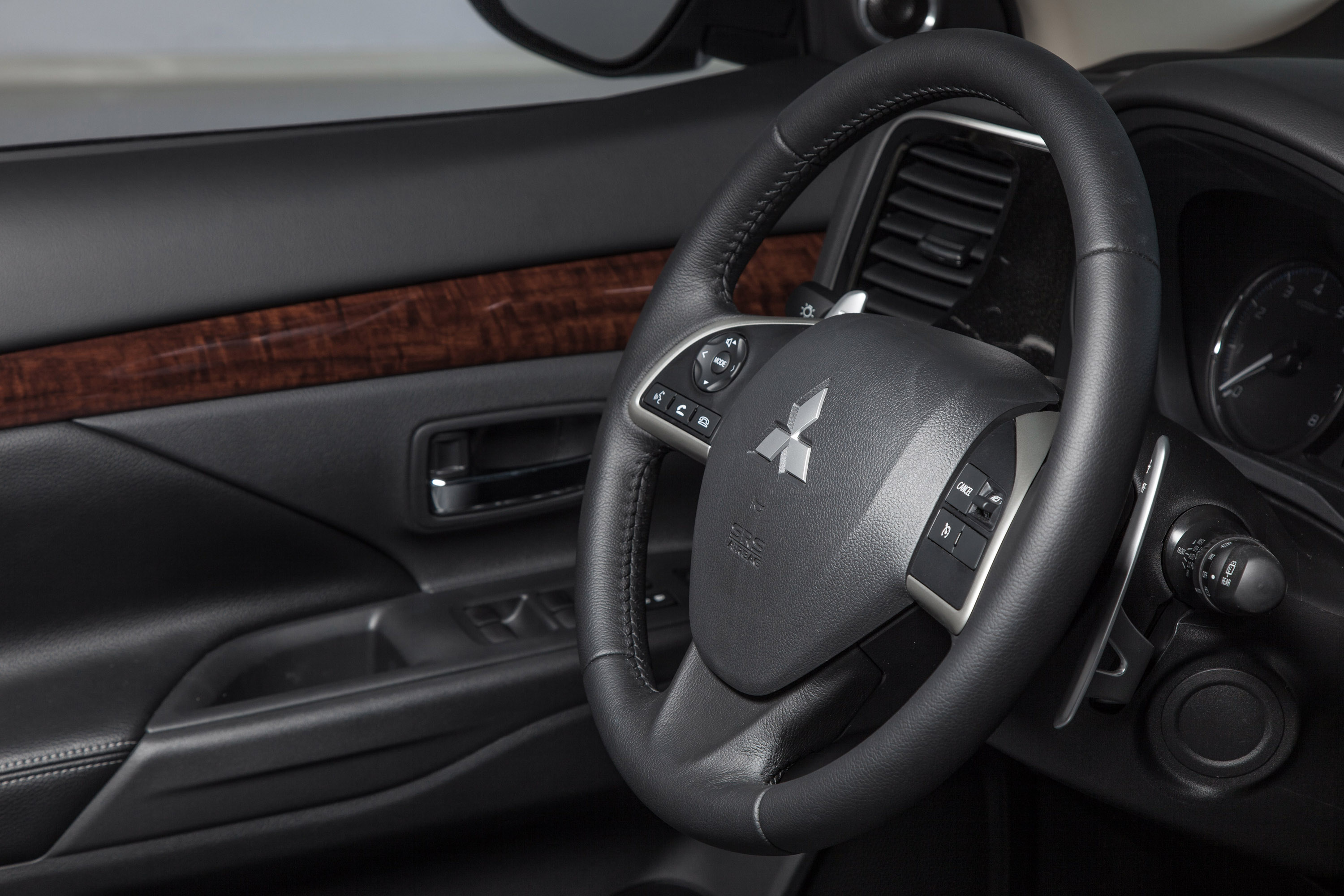 Mitsubishi Outlander photo #53