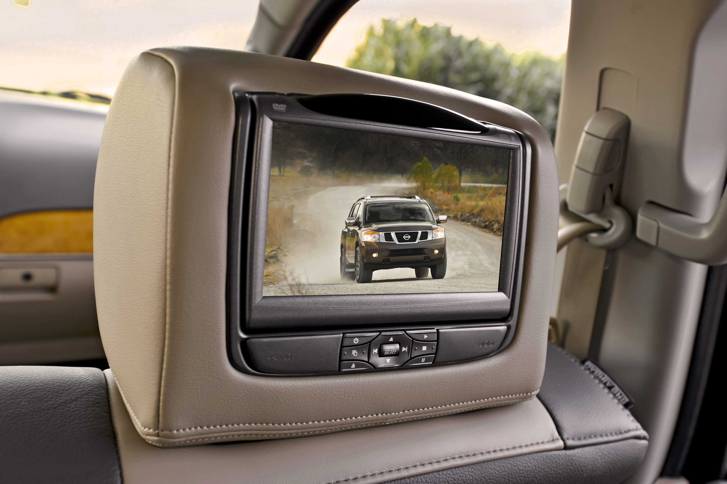 Nissan Armada photo #16