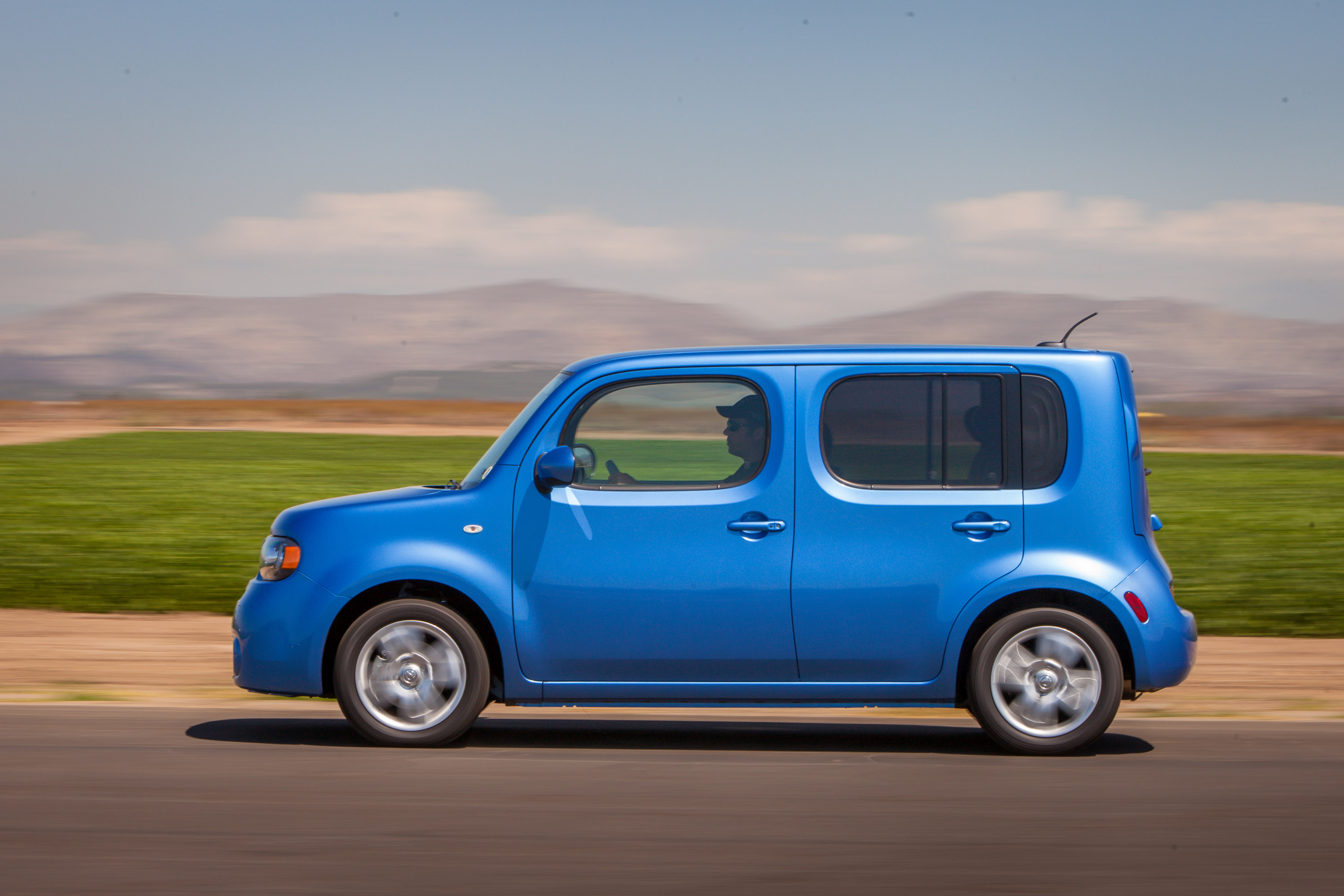 Nissan Cube photo #3