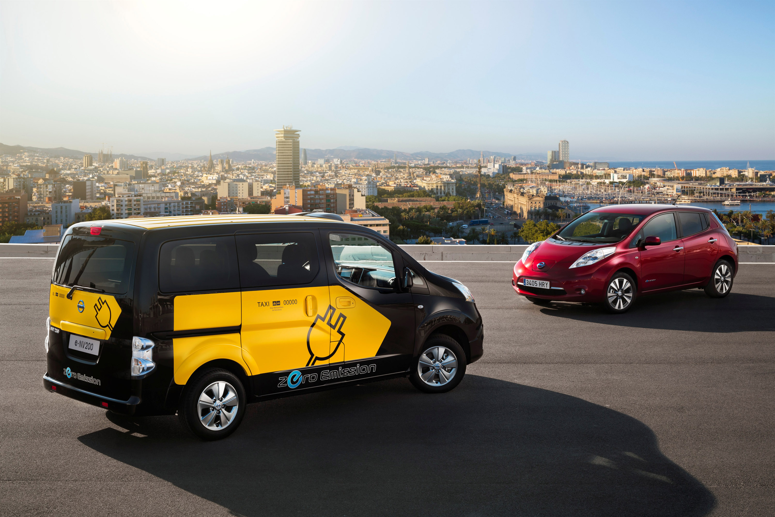 Nissan Electric Taxi photo #2
