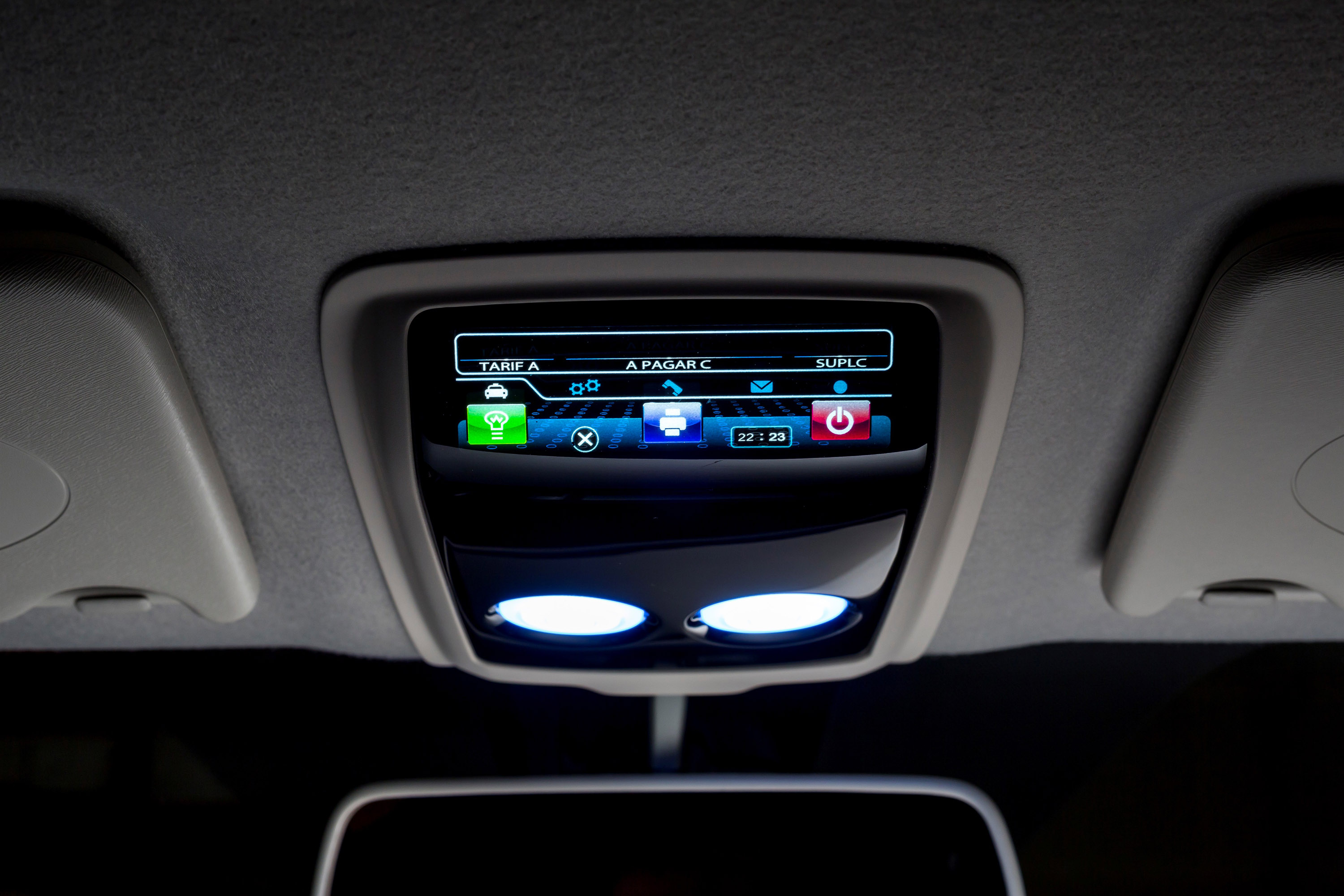 Nissan Electric Taxi photo #23