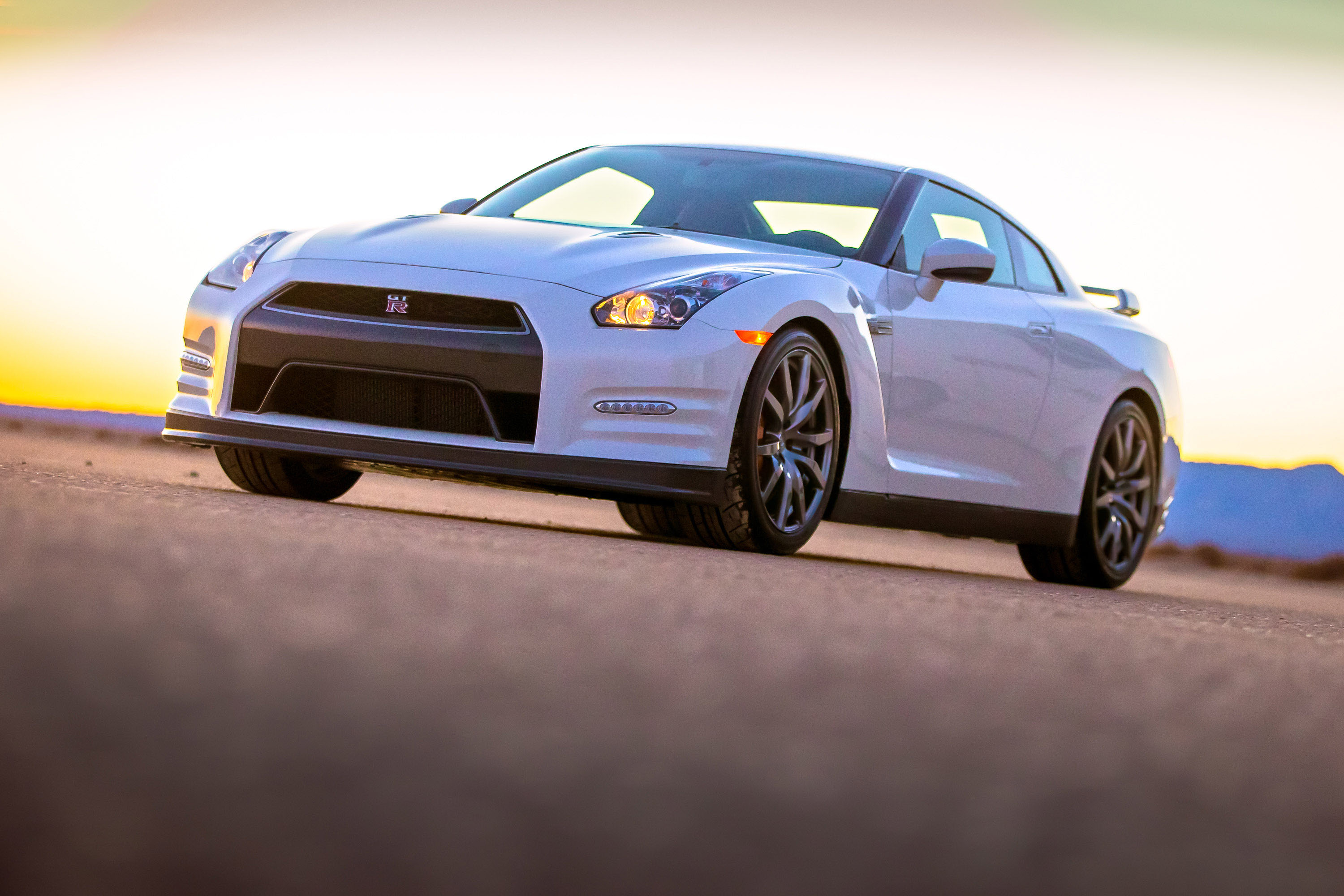 Nissan GT-R photo #3