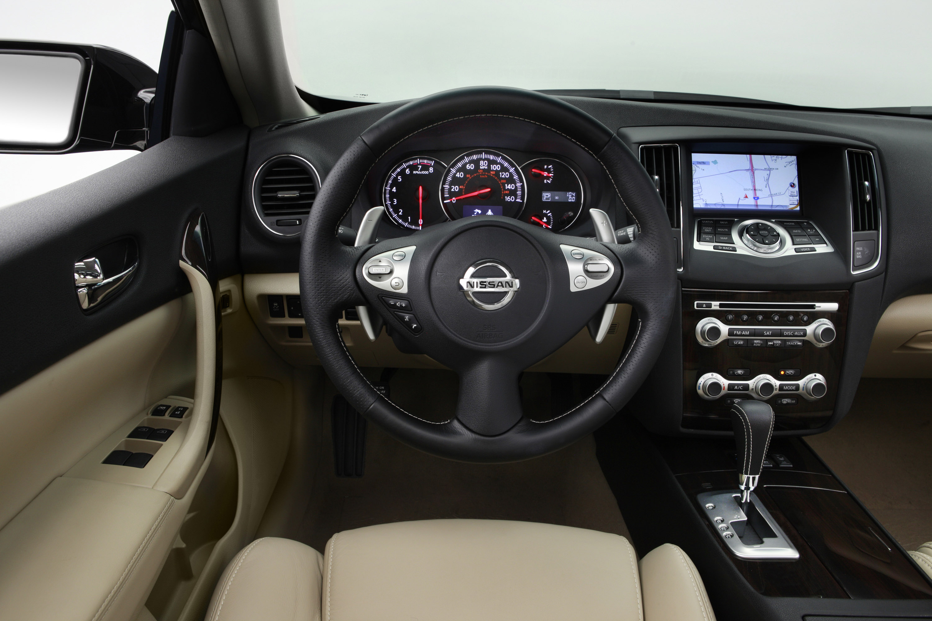 Nissan Maxima photo #16