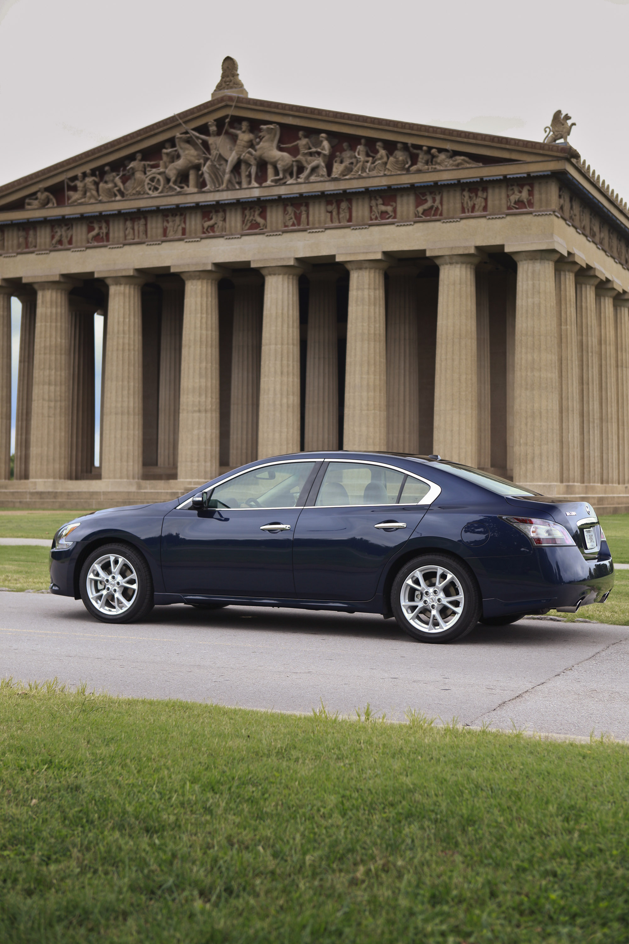 Nissan Maxima photo #33