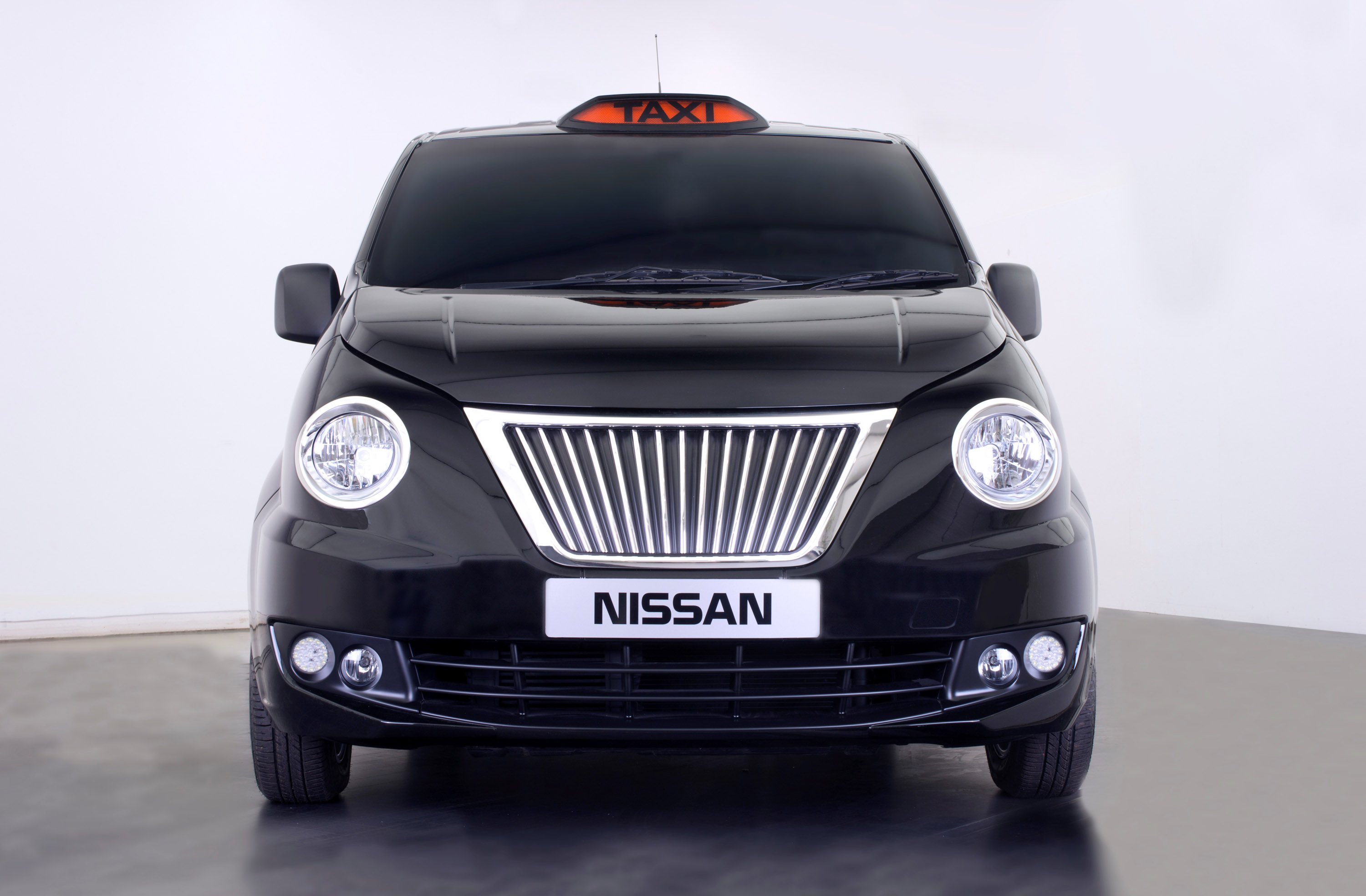 Nissan NV200 London Taxi photo #3