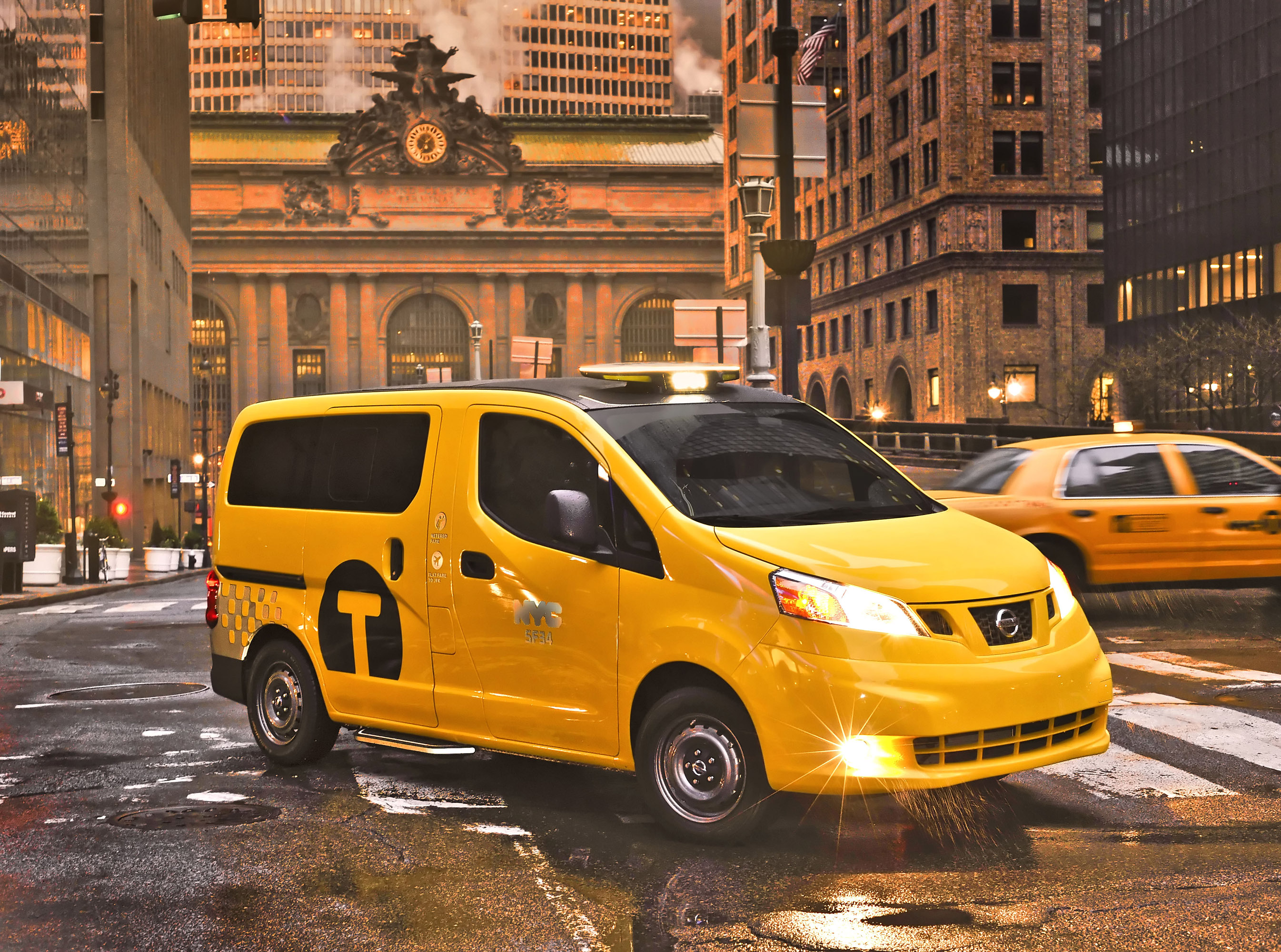 Nissan NV200 Taxi photo #2