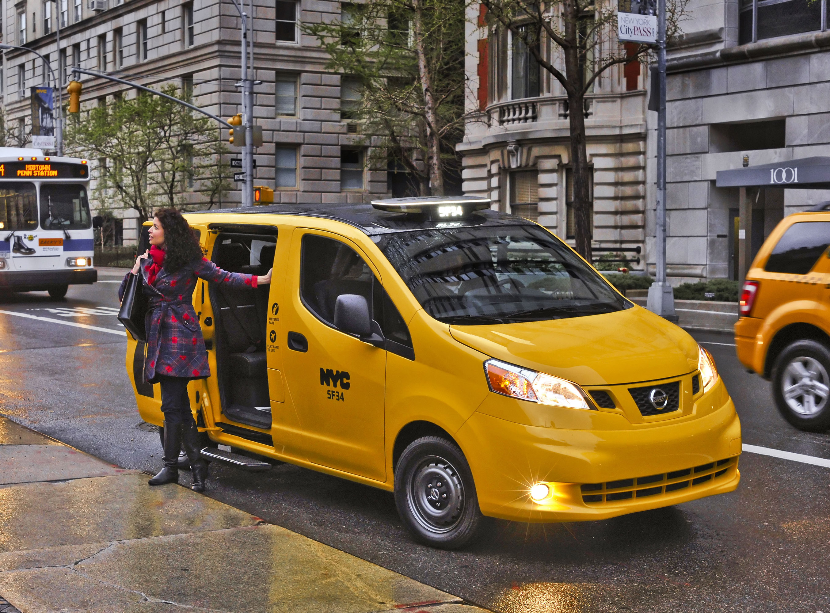 Nissan NV200 Taxi photo #4