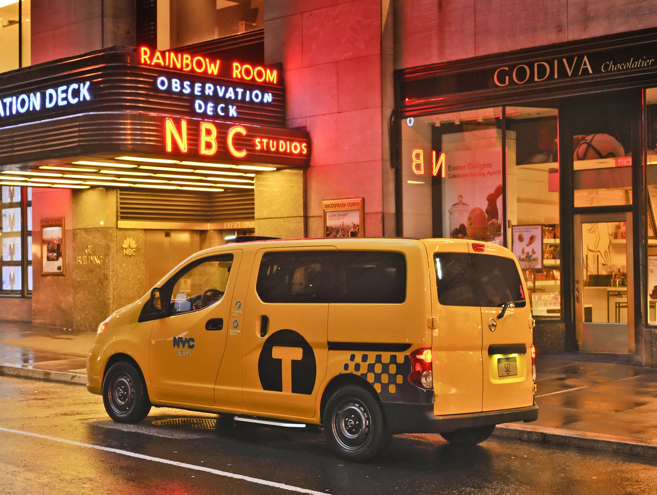 Nissan NV200 Taxi photo #34