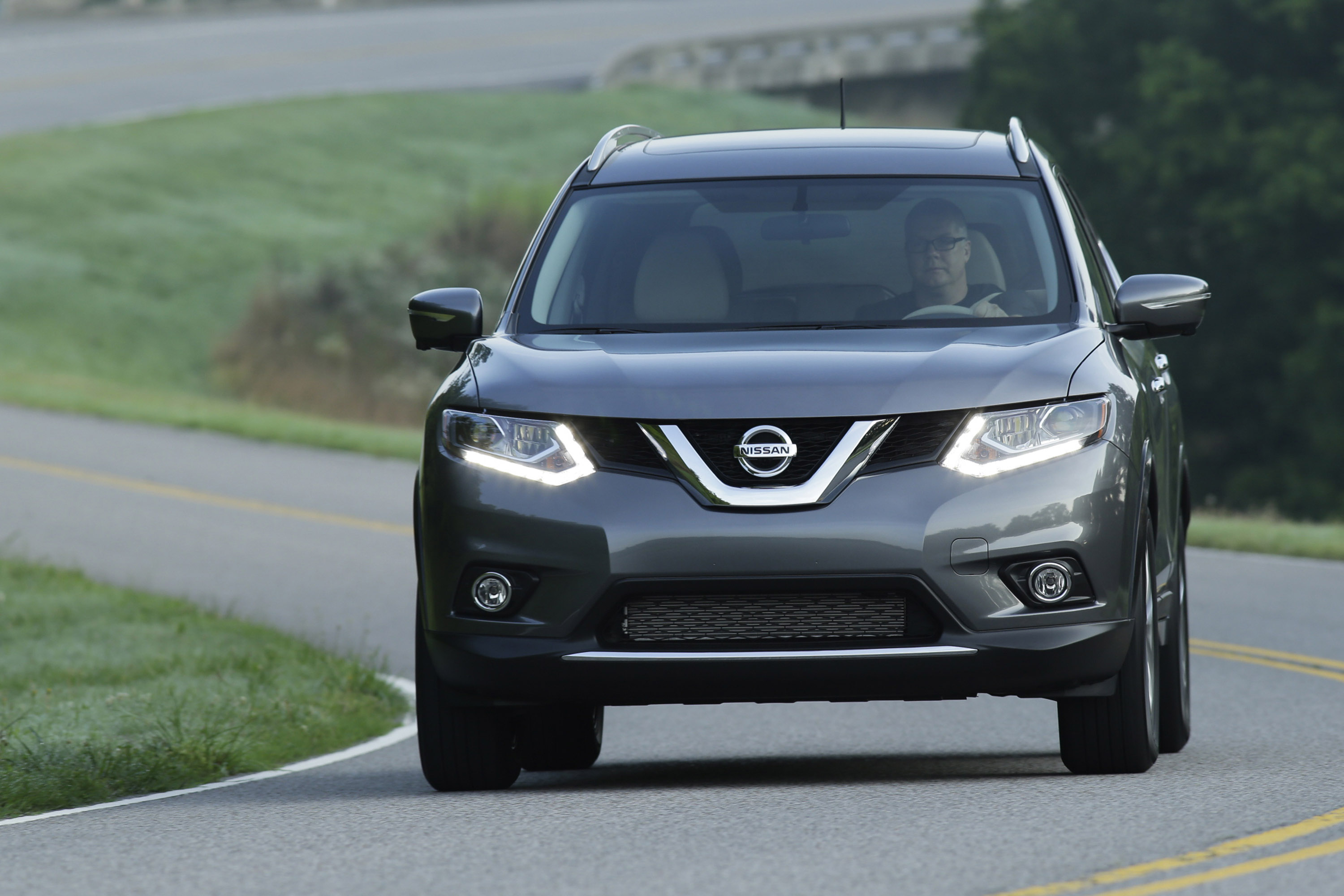 Nissan Rogue photo #1