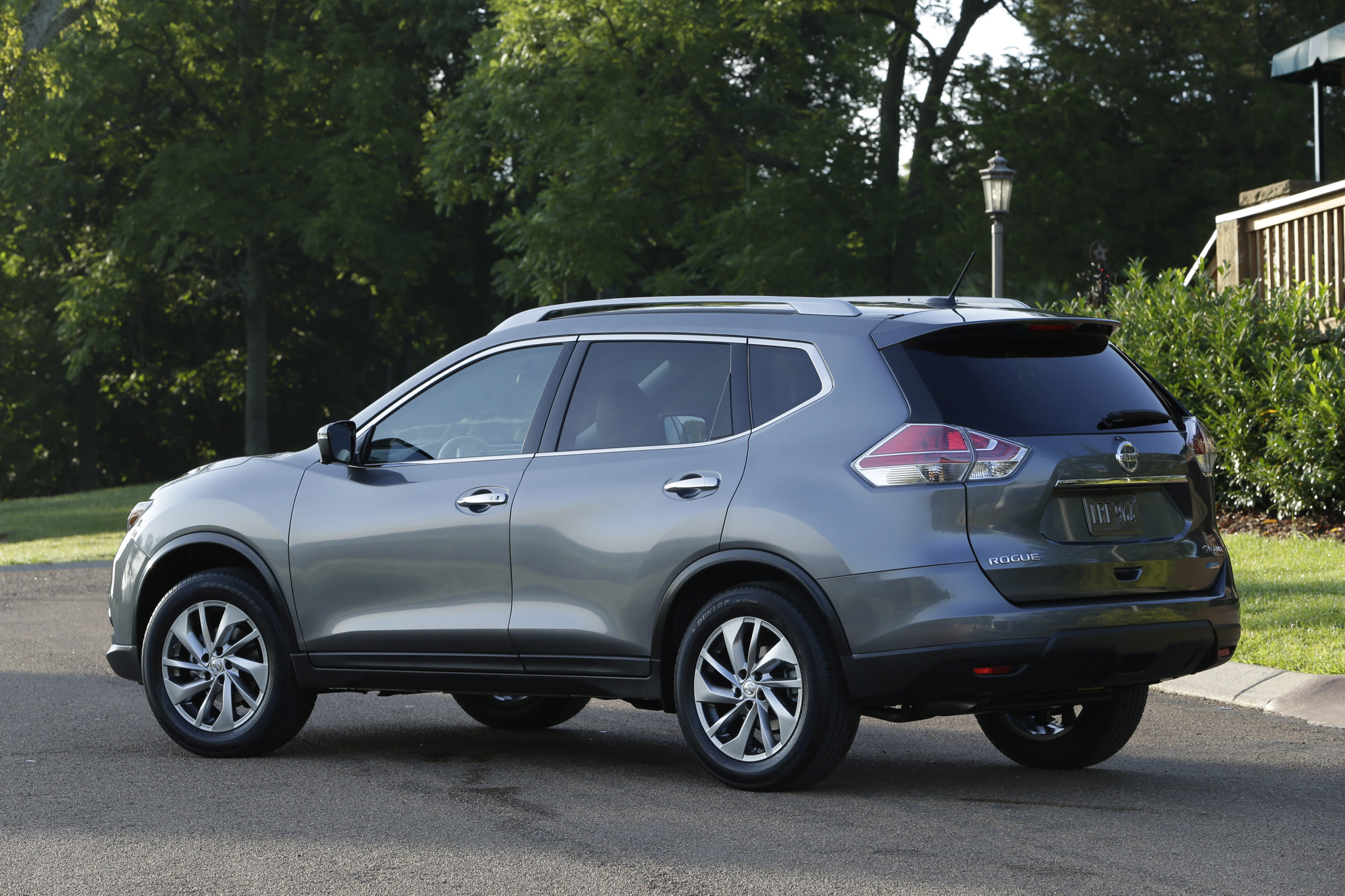 2014 Nissan Rogue HD Pictures