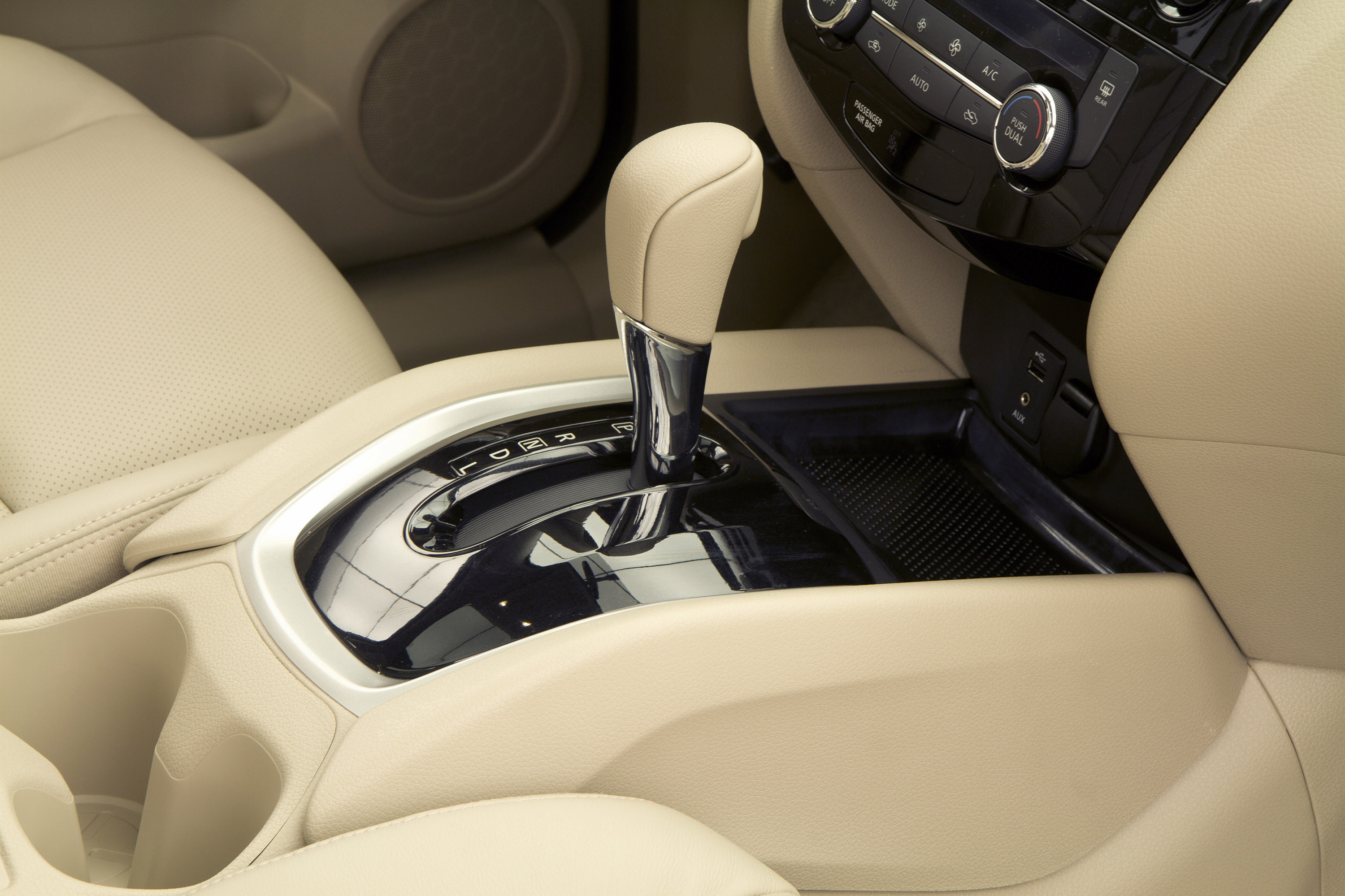 Nissan Rogue photo #34