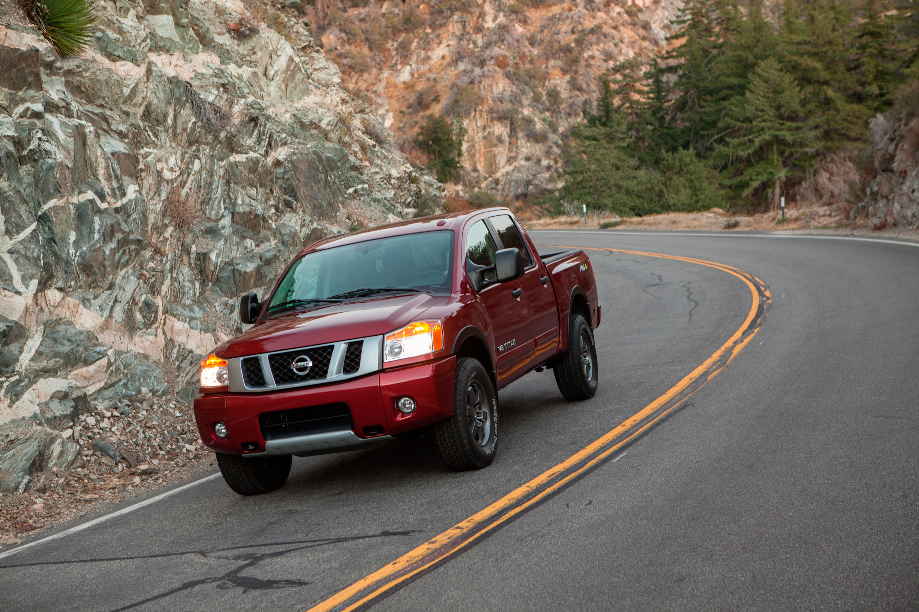 Nissan Titan photo #2