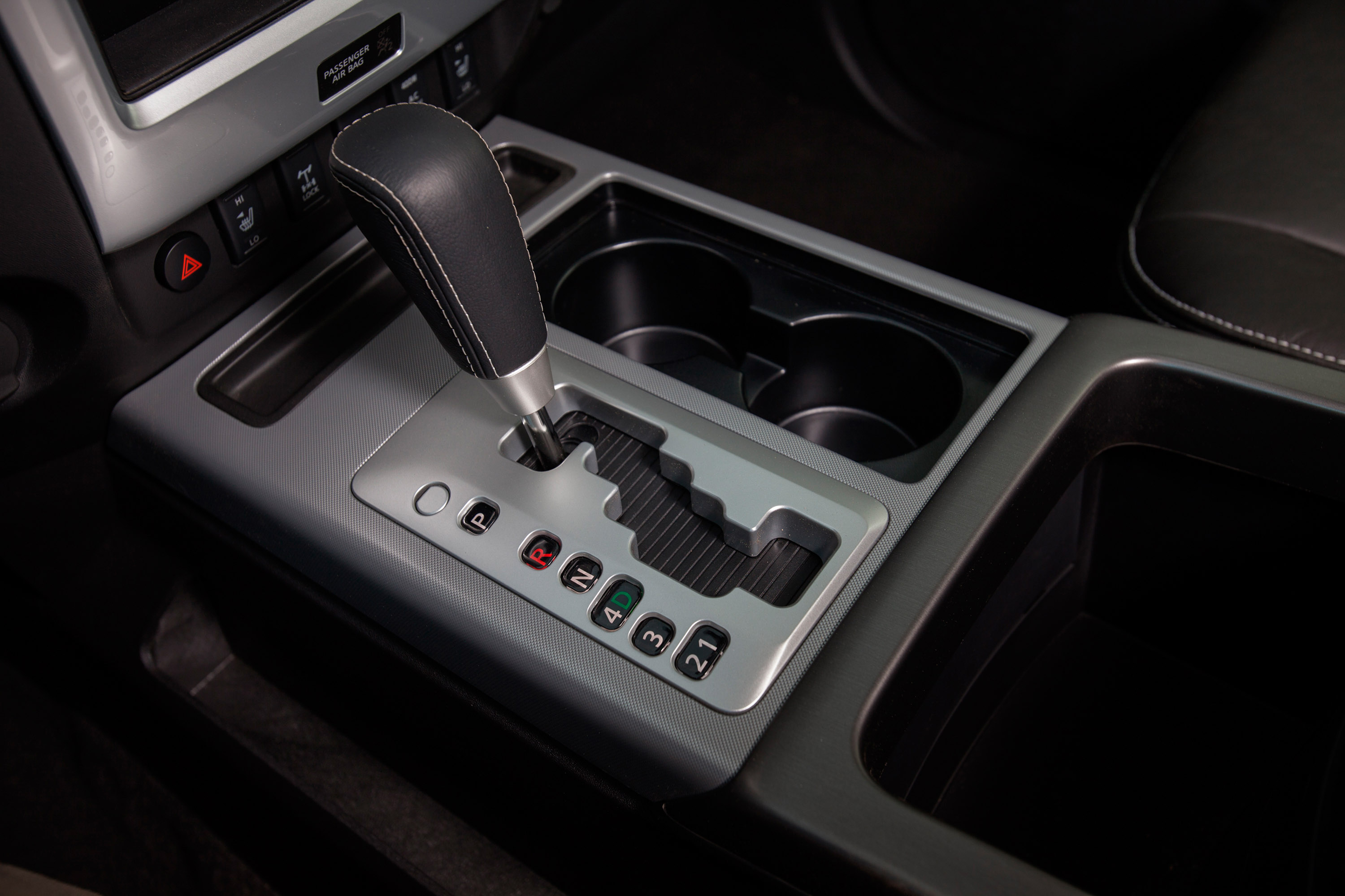 Nissan Titan photo #20