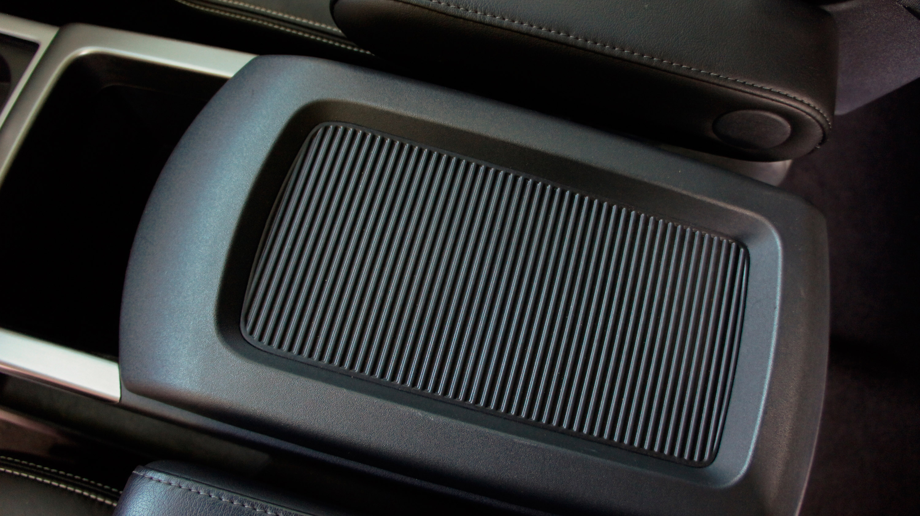 Nissan Titan photo #30