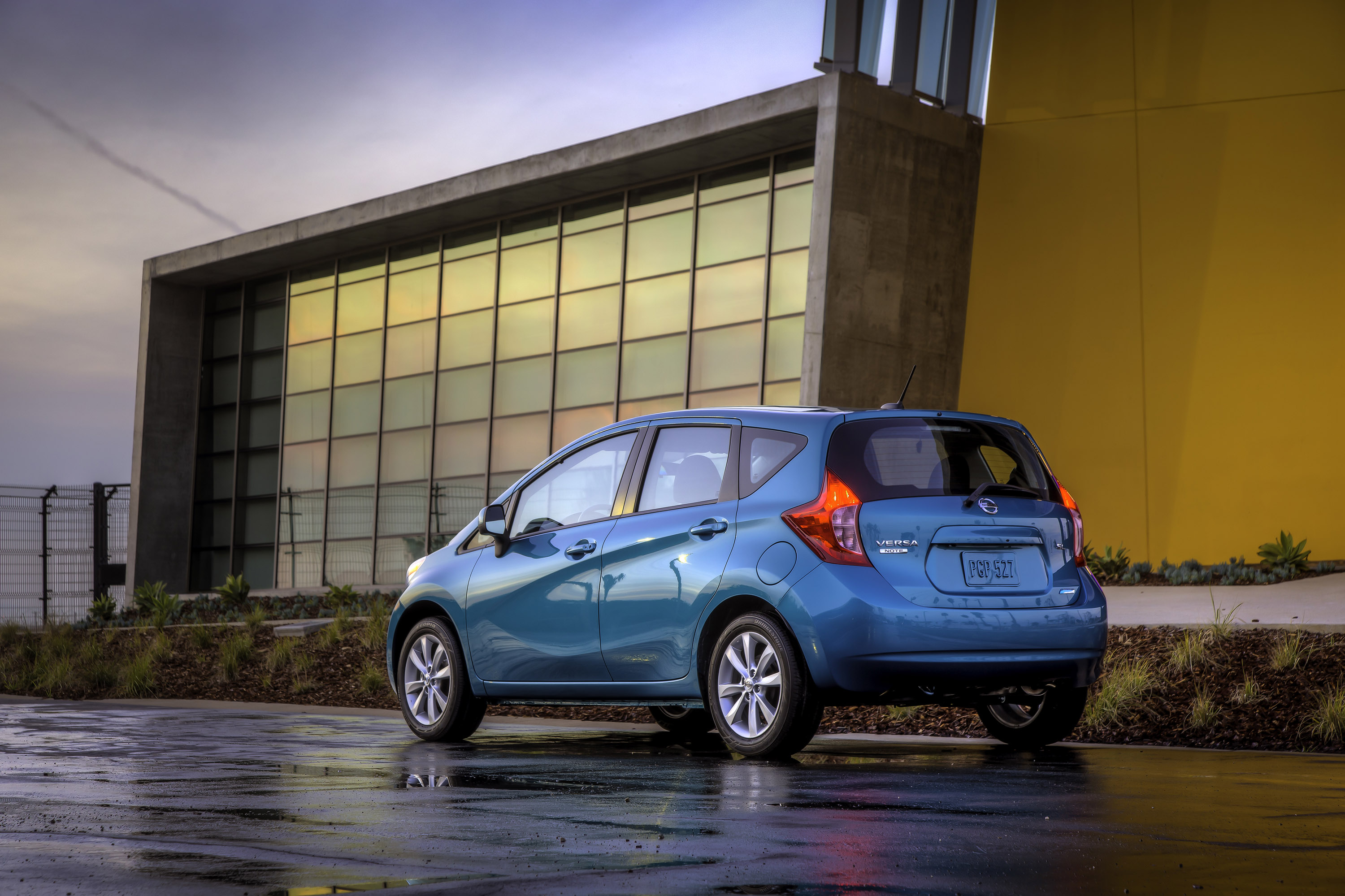 Nissan Versa Note photo #22