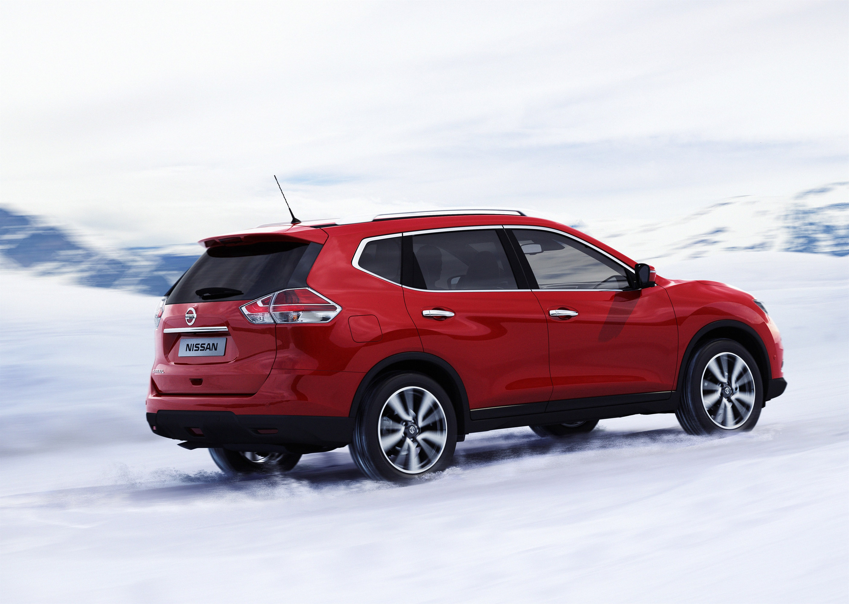 Nissan X-Trail photo #2