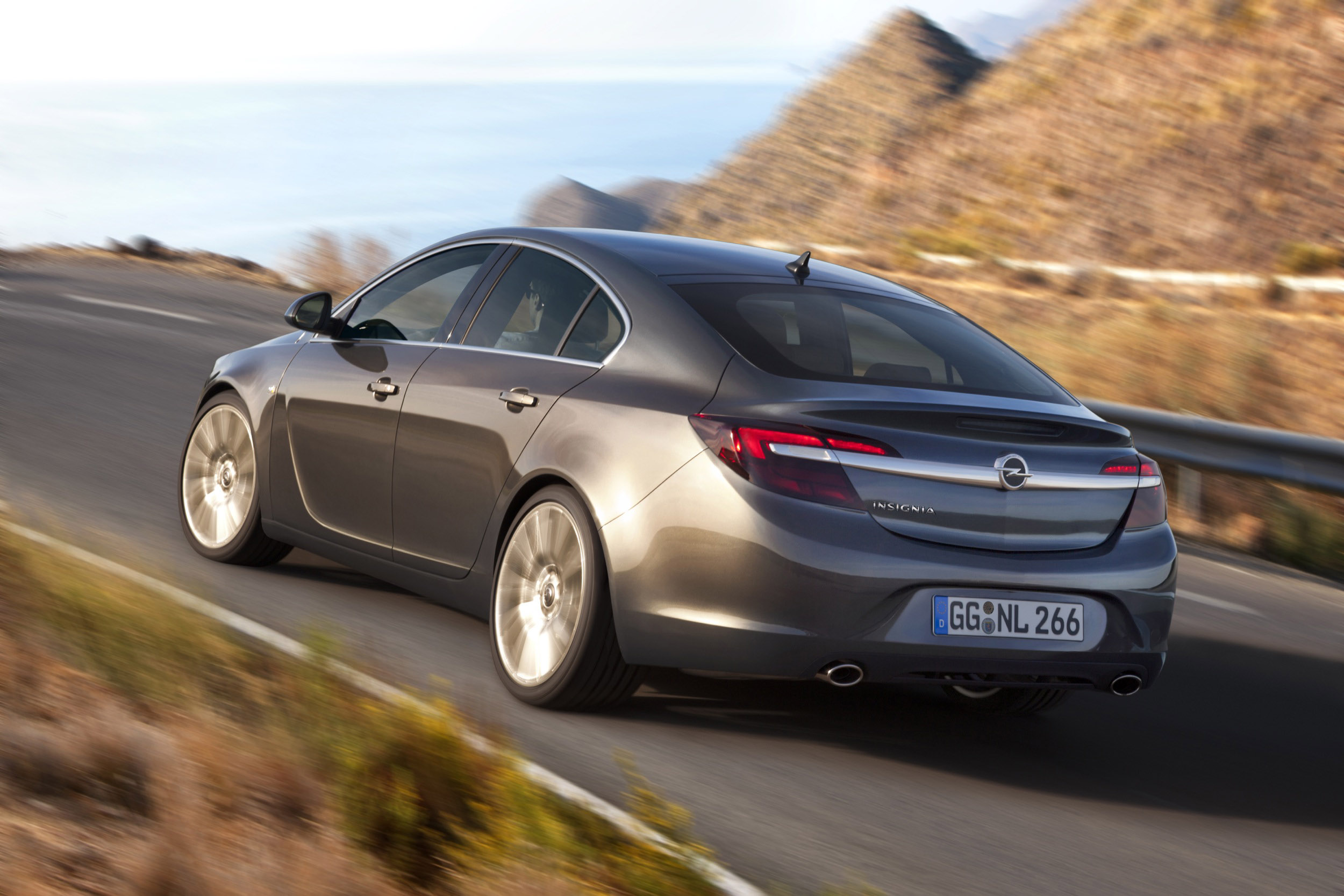 Opel Insignia photo #12