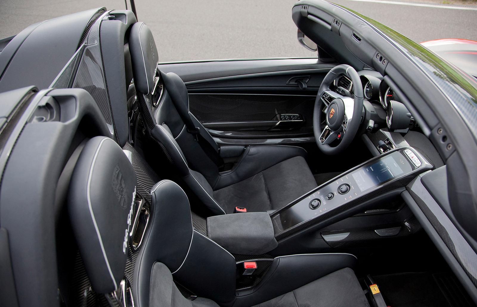 Porsche 918 Spyder photo #29