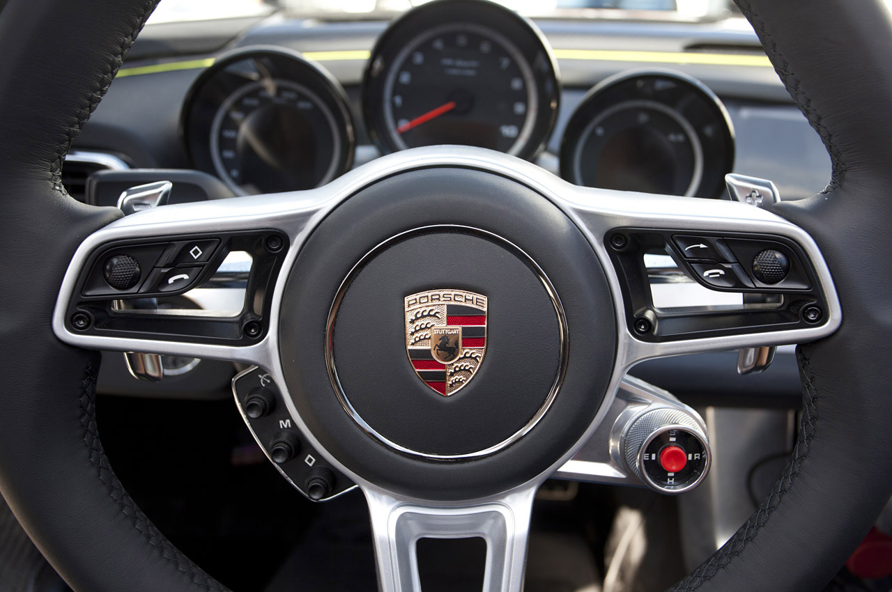 Porsche 918 Spyder photo #32